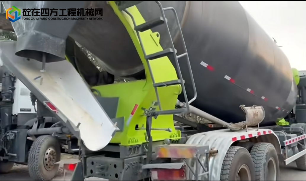 https://images.tongzsf.com/tong/truck_machine/20250718/16879c4c6d9962.jpg