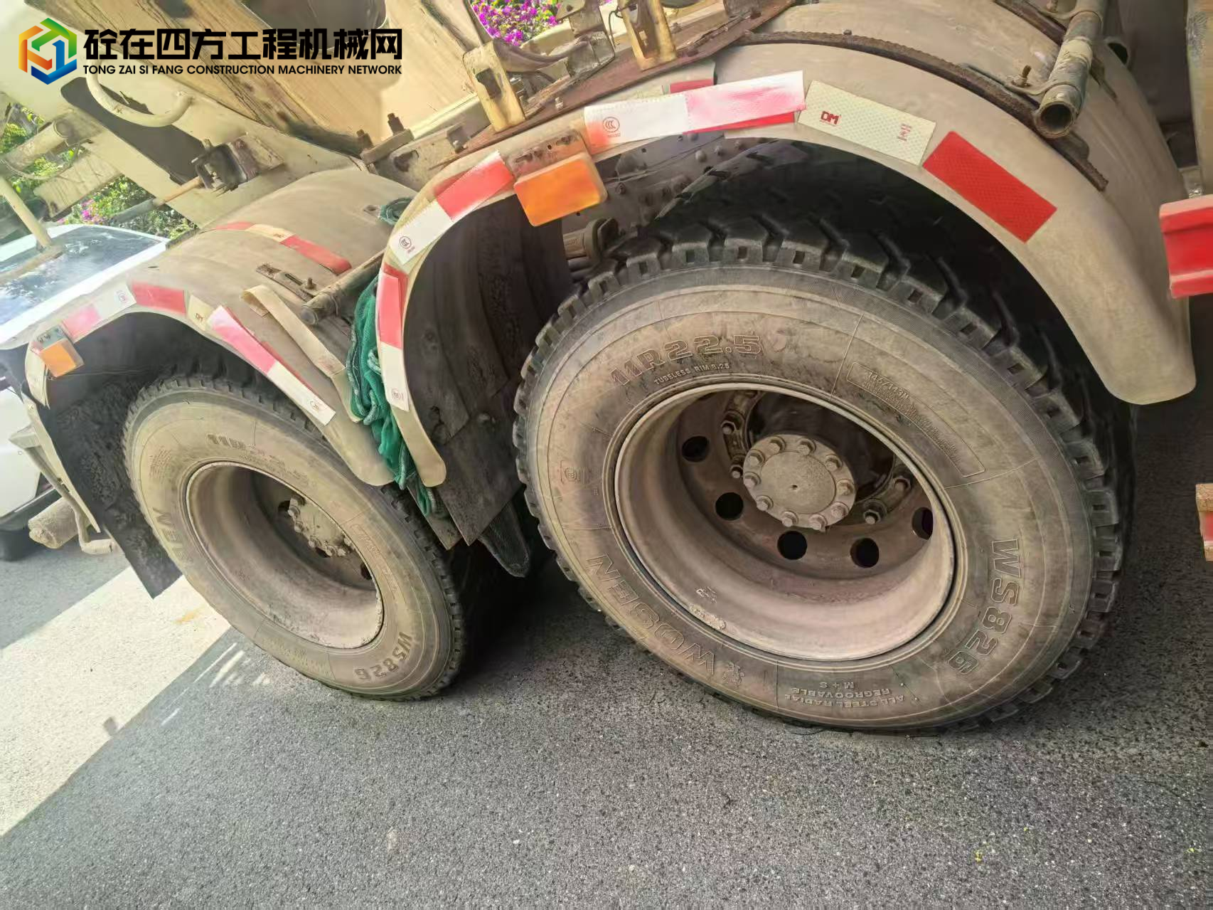 https://images.tongzsf.com/tong/truck_machine/20250718/1687a1022416d8.jpg