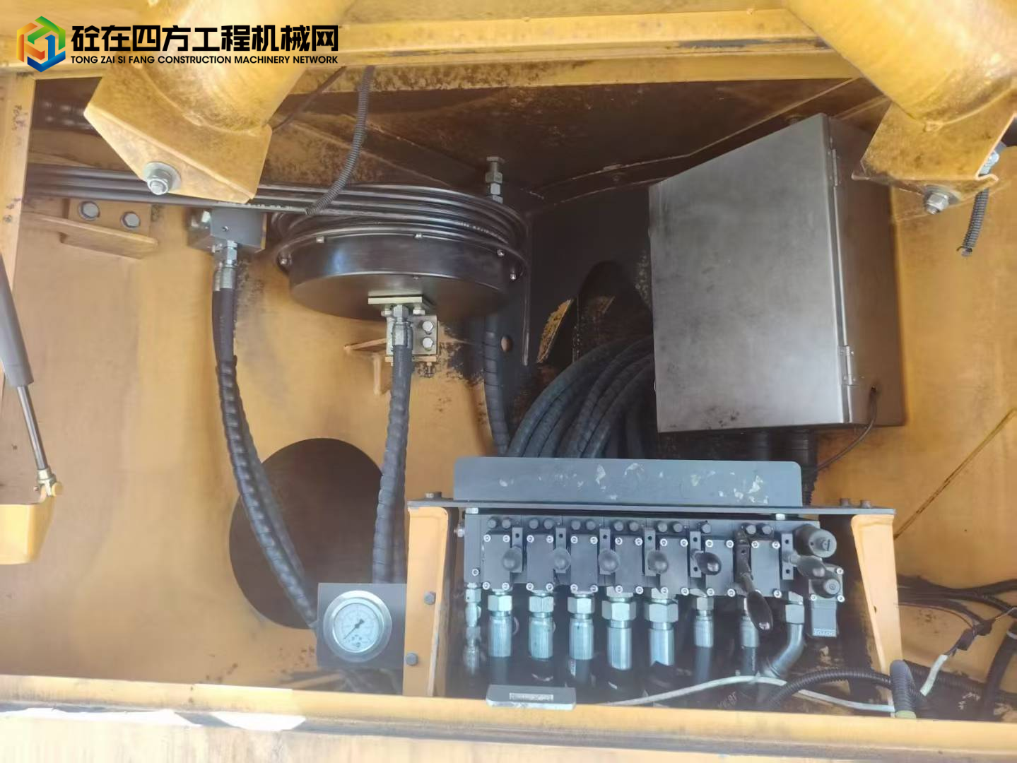 https://images.tongzsf.com/tong/truck_machine/20250722/1687ee04e6f8a9.jpg