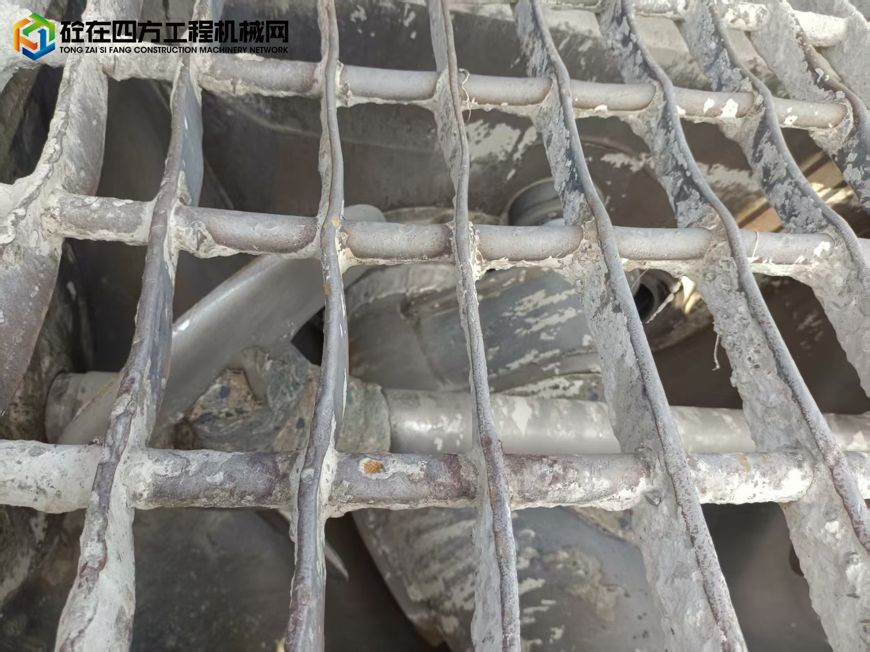 https://images.tongzsf.com/tong/truck_machine/20250725/168834e45cbb36.jpg