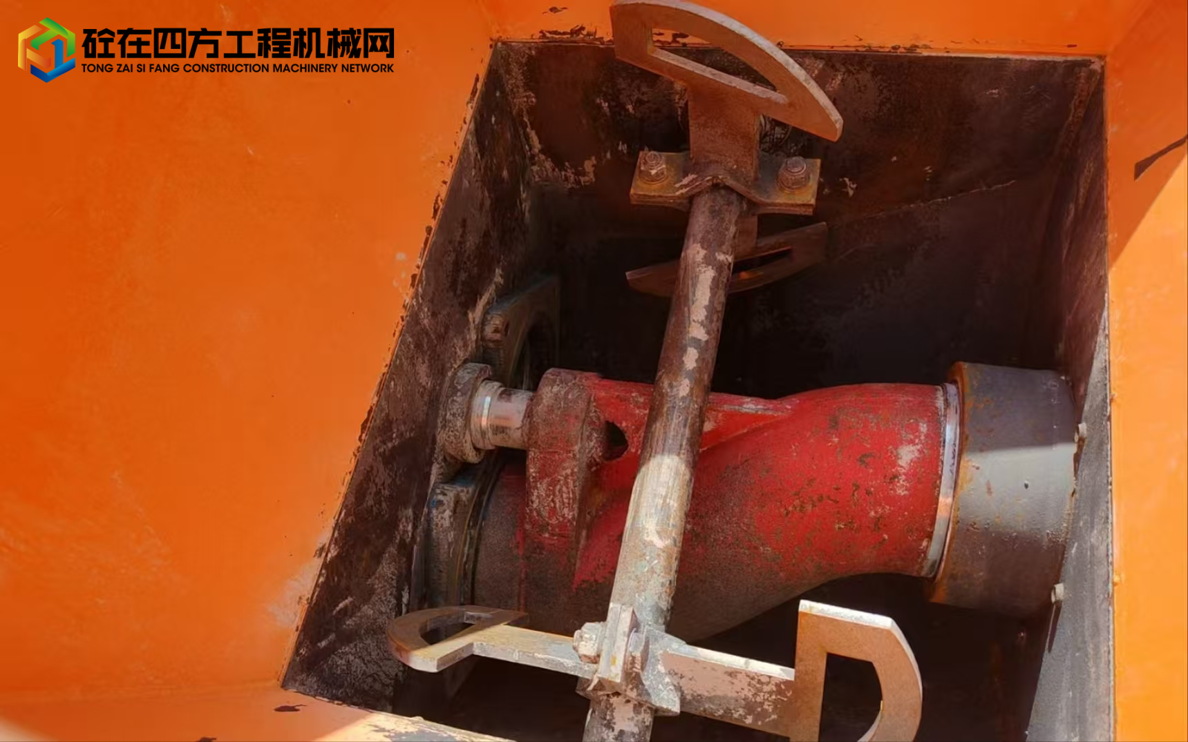 https://images.tongzsf.com/tong/truck_machine/20250728/16886daf784ef4.jpg