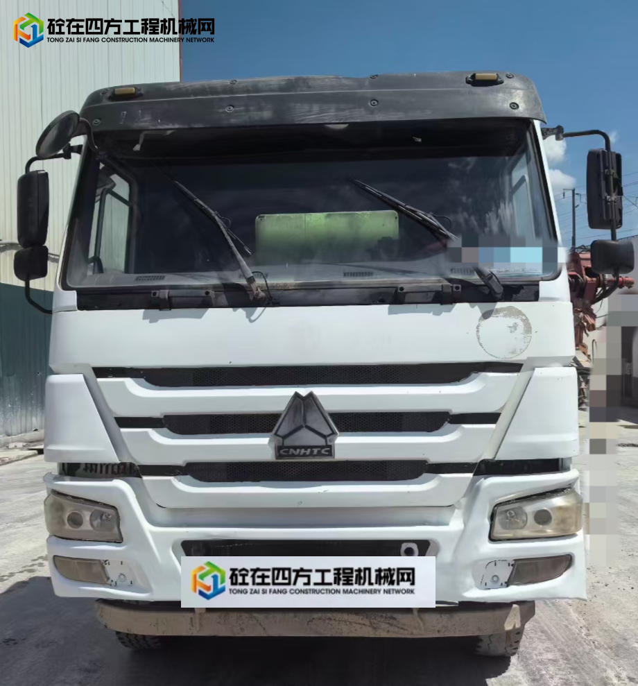 https://images.tongzsf.com/tong/truck_machine/20250729/16888bf12ba1c3.jpg