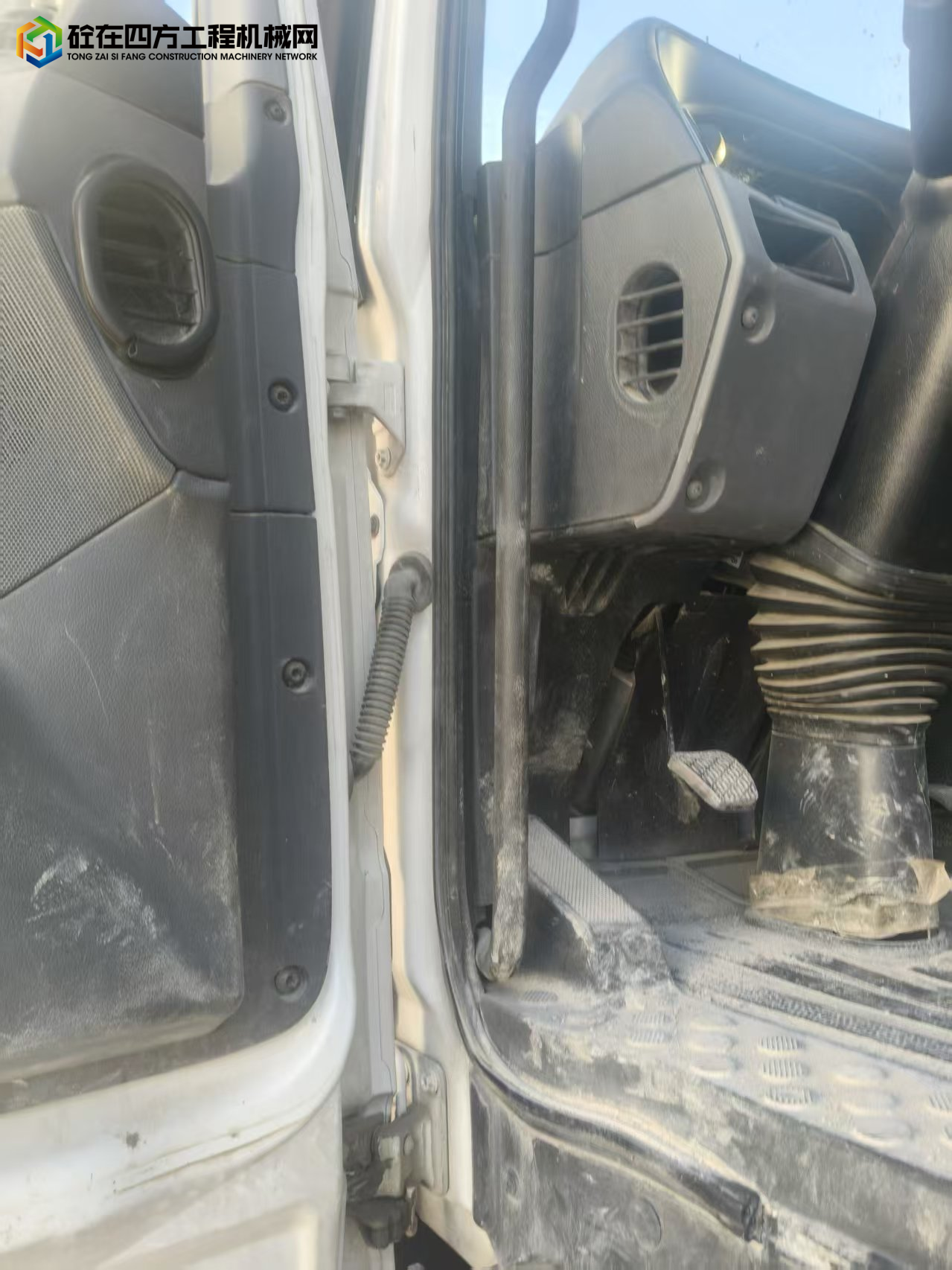 https://images.tongzsf.com/tong/truck_machine/20250730/16889c253cd241.jpg