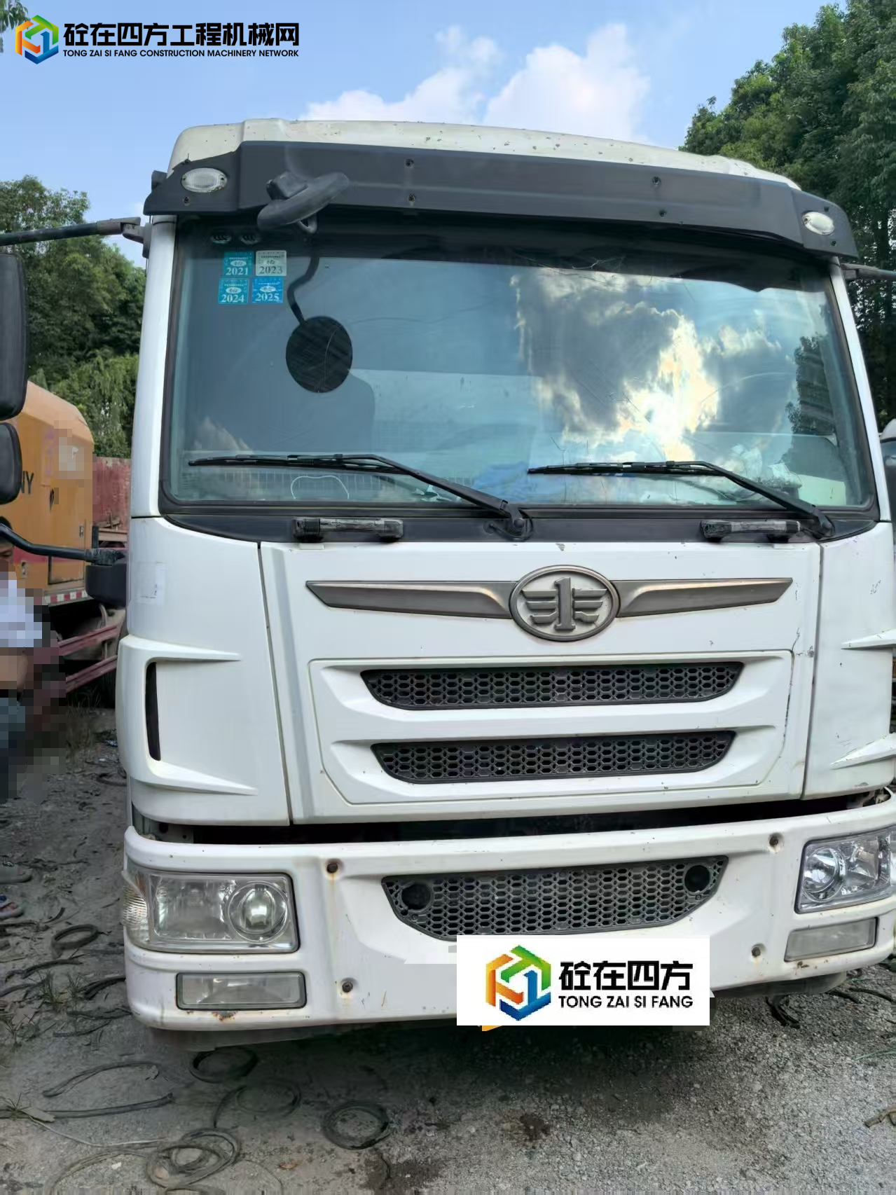 https://images.tongzsf.com/tong/truck_machine/20250731/1688b39b31bfc7.jpg