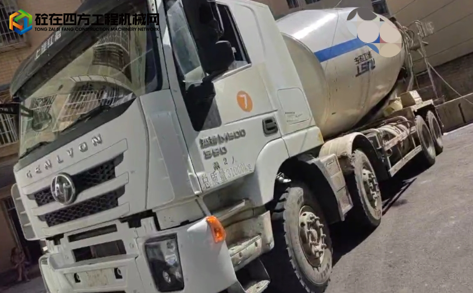 https://images.tongzsf.com/tong/truck_machine/20250801/1688c1c8cc3f24.jpg