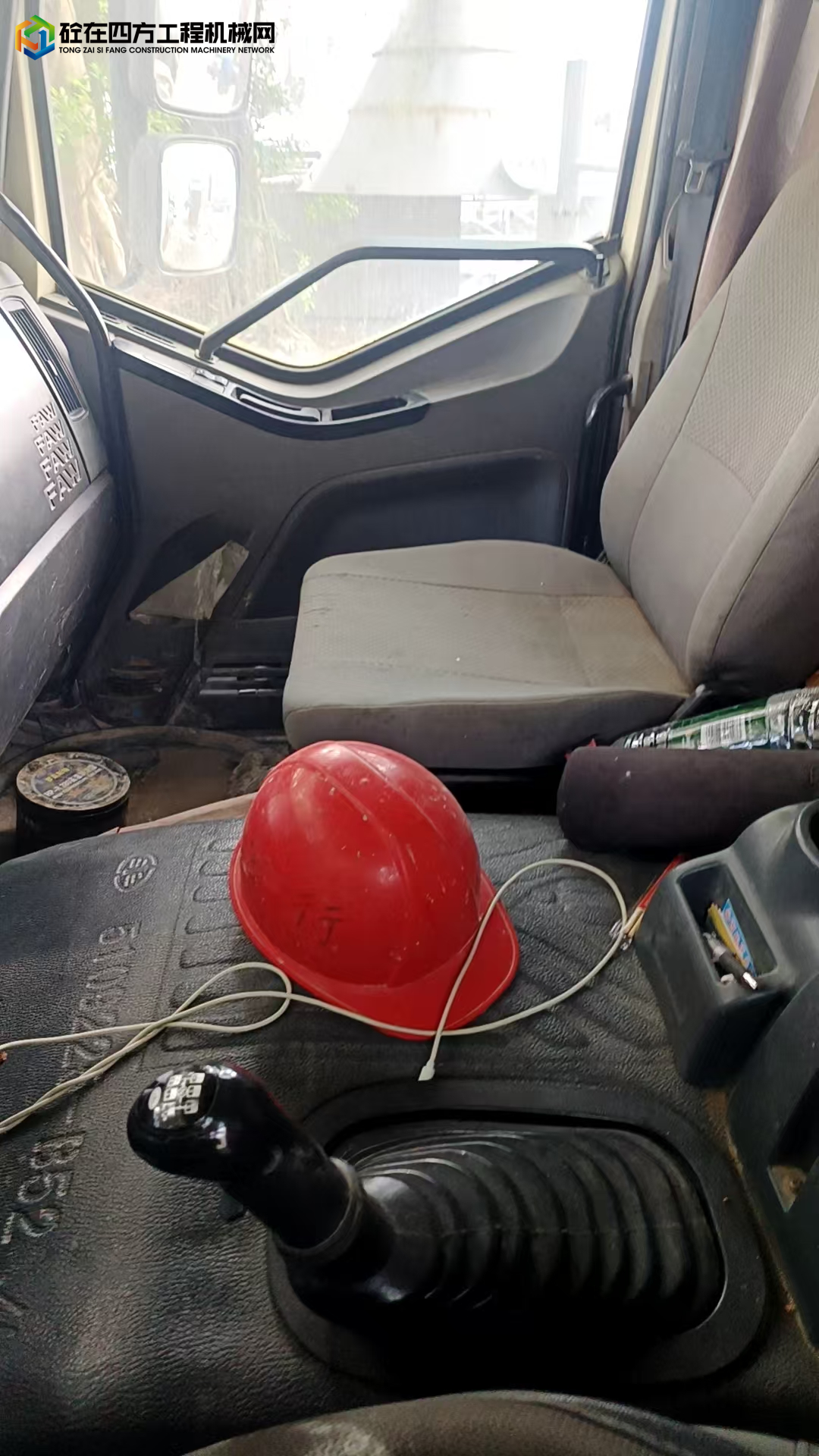https://images.tongzsf.com/tong/truck_machine/20250801/1688c6197bf4a9.jpg