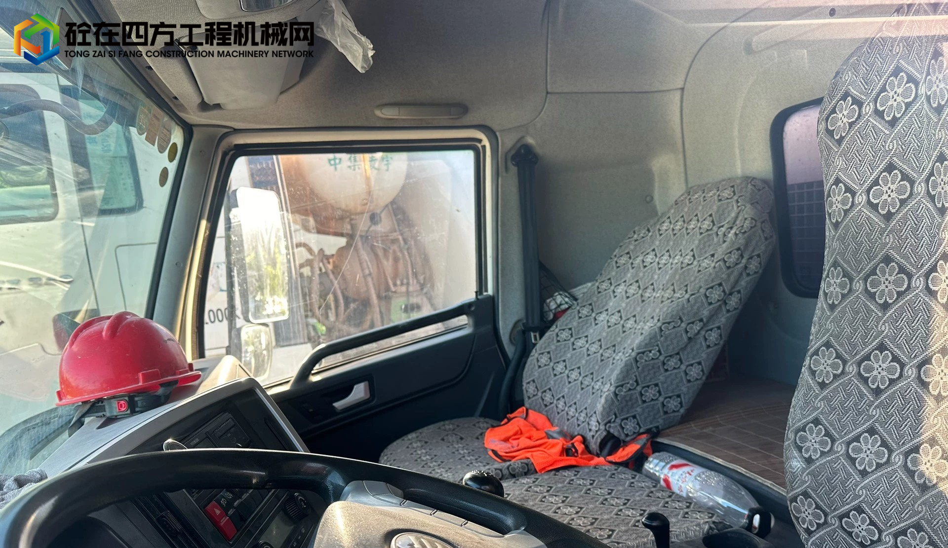 https://images.tongzsf.com/tong/truck_machine/20250802/1688dd51c287f1.jpg