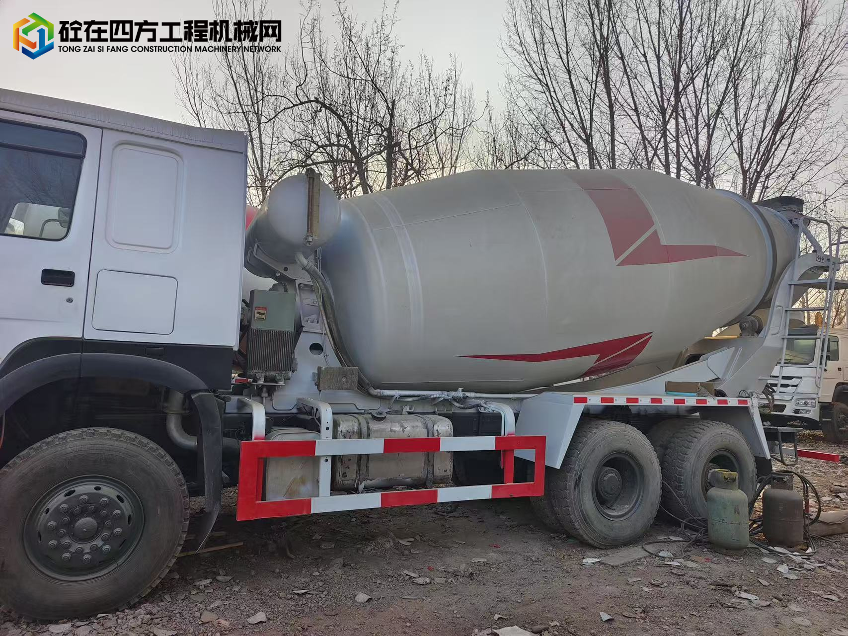 https://images.tongzsf.com/tong/truck_machine/20250803/1688ef54737ff6.jpg
