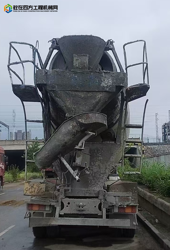https://images.tongzsf.com/tong/truck_machine/20250803/1688f6b053cec5.jpg
