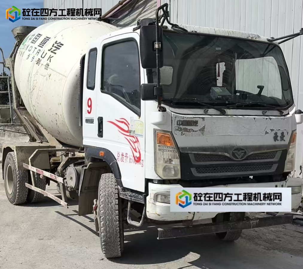 https://images.tongzsf.com/tong/truck_machine/20250804/16890106170947.jpg