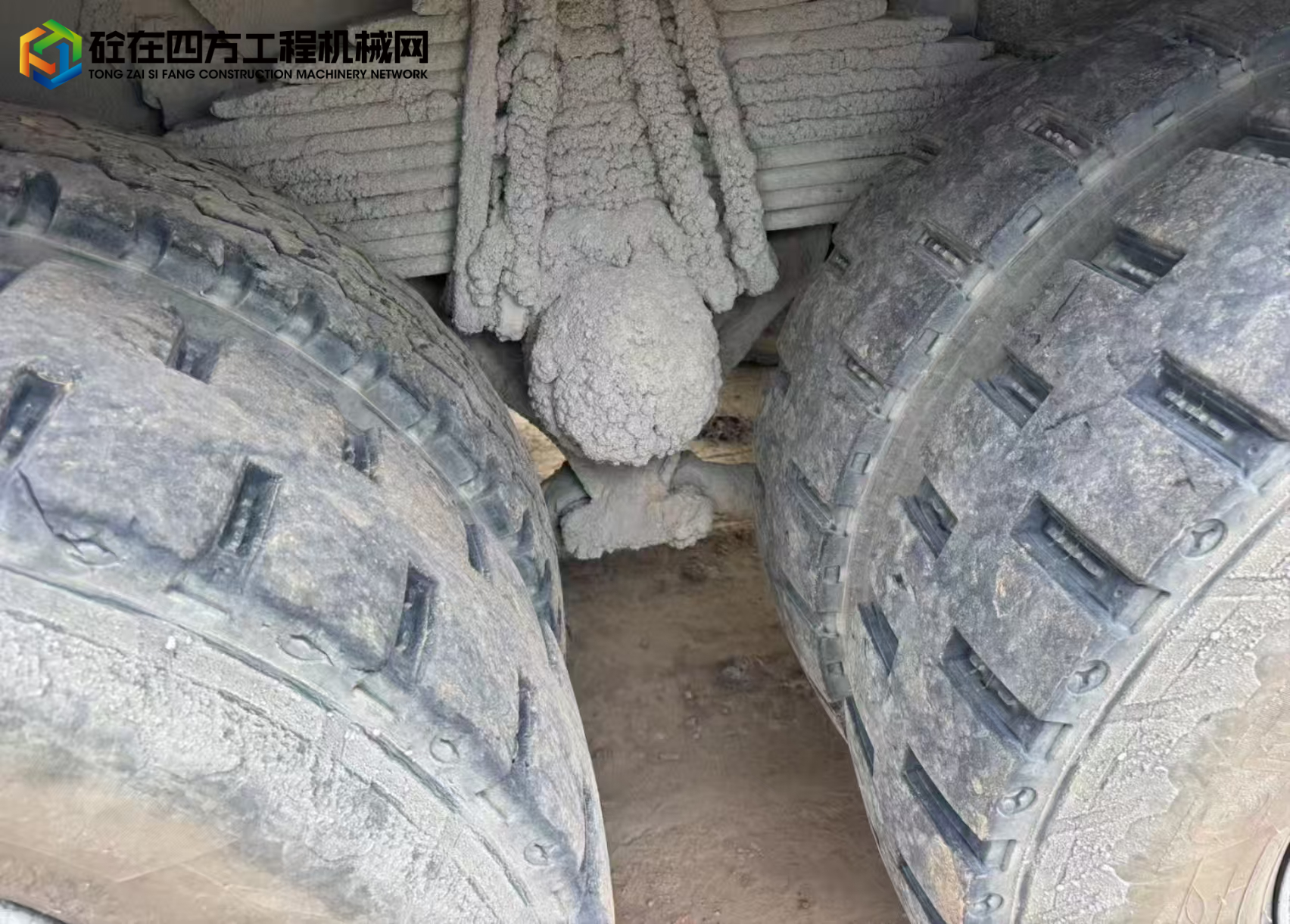 https://images.tongzsf.com/tong/truck_machine/20250804/1689027f69bb4e.jpg