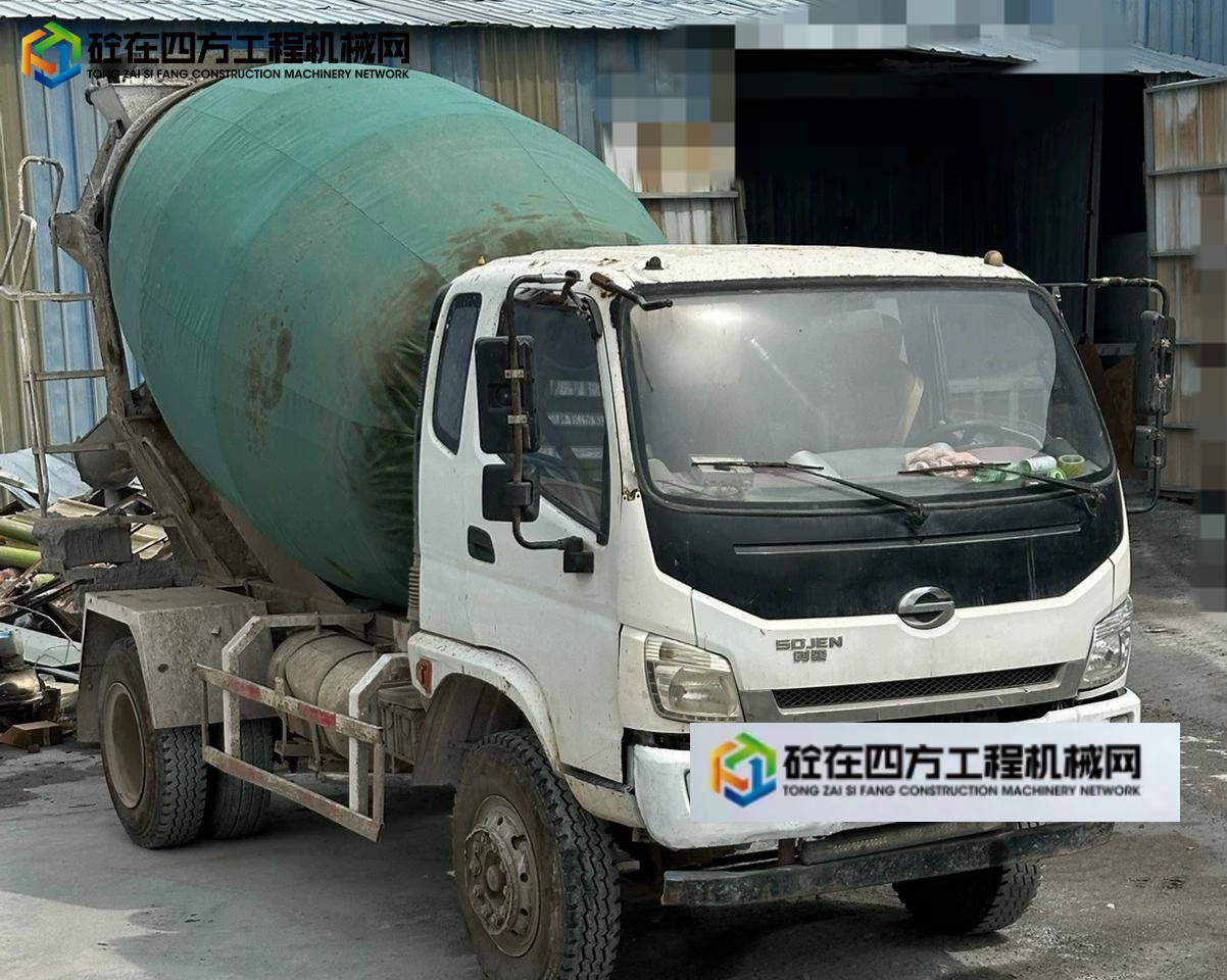 https://images.tongzsf.com/tong/truck_machine/20250804/168907d4291848.jpg