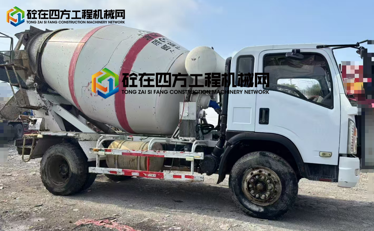 https://images.tongzsf.com/tong/truck_machine/20250805/16891bf1ec49c6.png