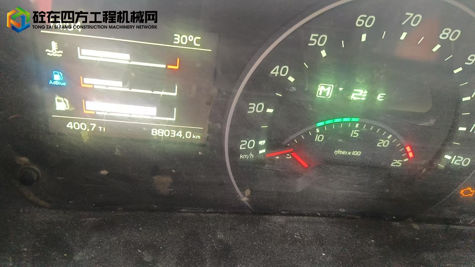 https://images.tongzsf.com/tong/truck_machine/20250806/16892ba54e279f.jpg