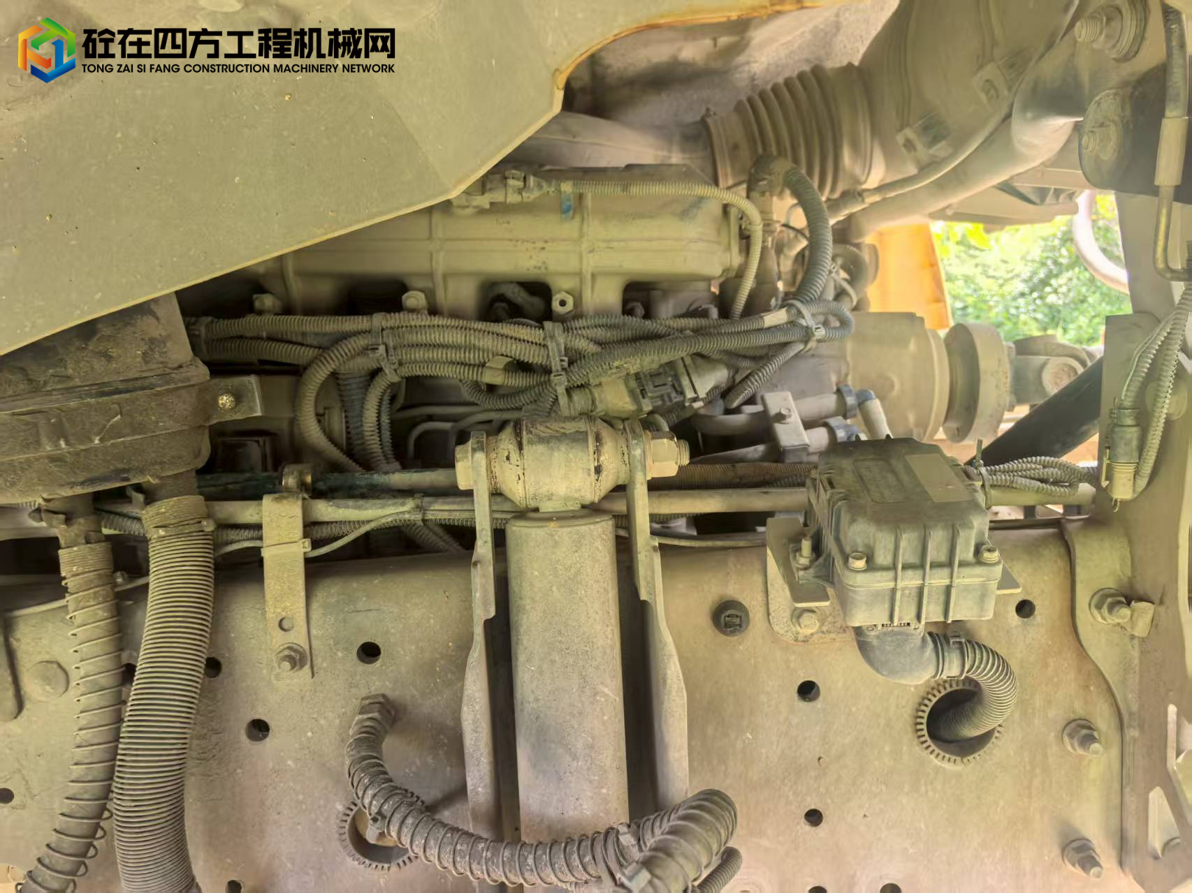 https://images.tongzsf.com/tong/truck_machine/20250806/16892f0f109dca.jpg