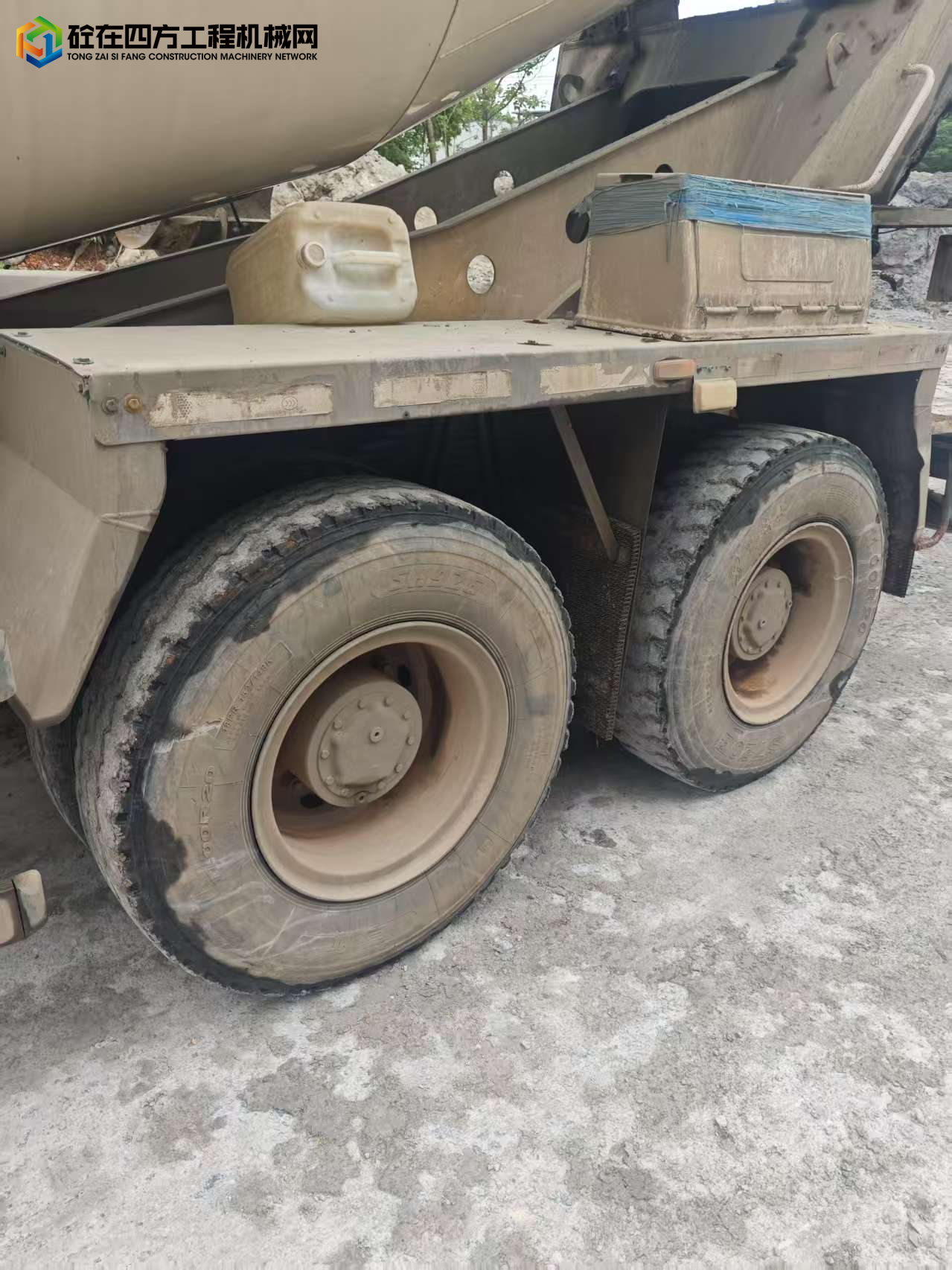 https://images.tongzsf.com/tong/truck_machine/20250807/168943d3eb8386.jpg