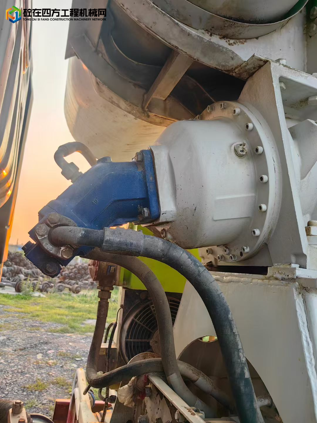 https://images.tongzsf.com/tong/truck_machine/20250807/1689448b6e0b61.jpg