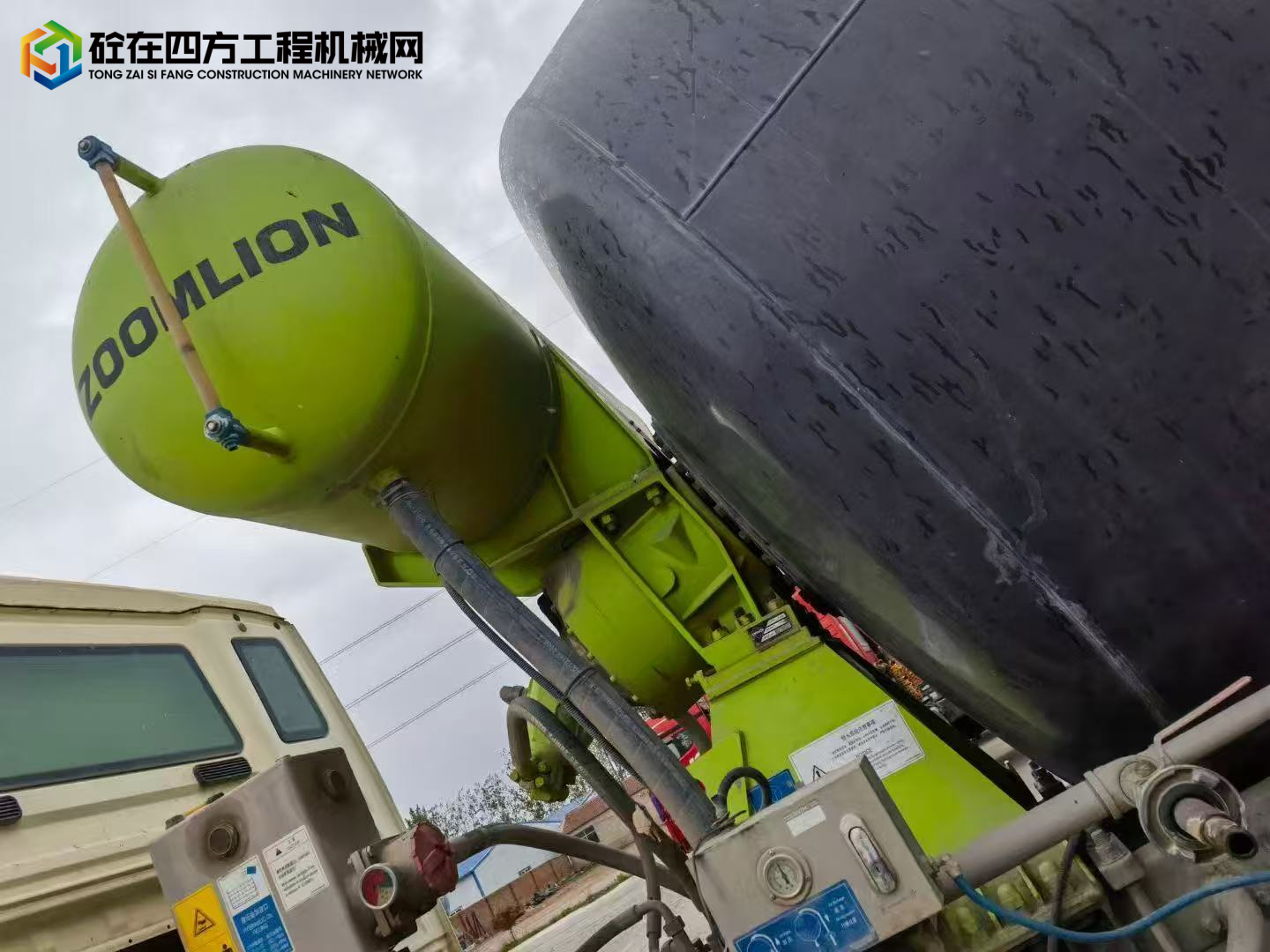 https://images.tongzsf.com/tong/truck_machine/20250808/1689567a6bb1c8.jpg