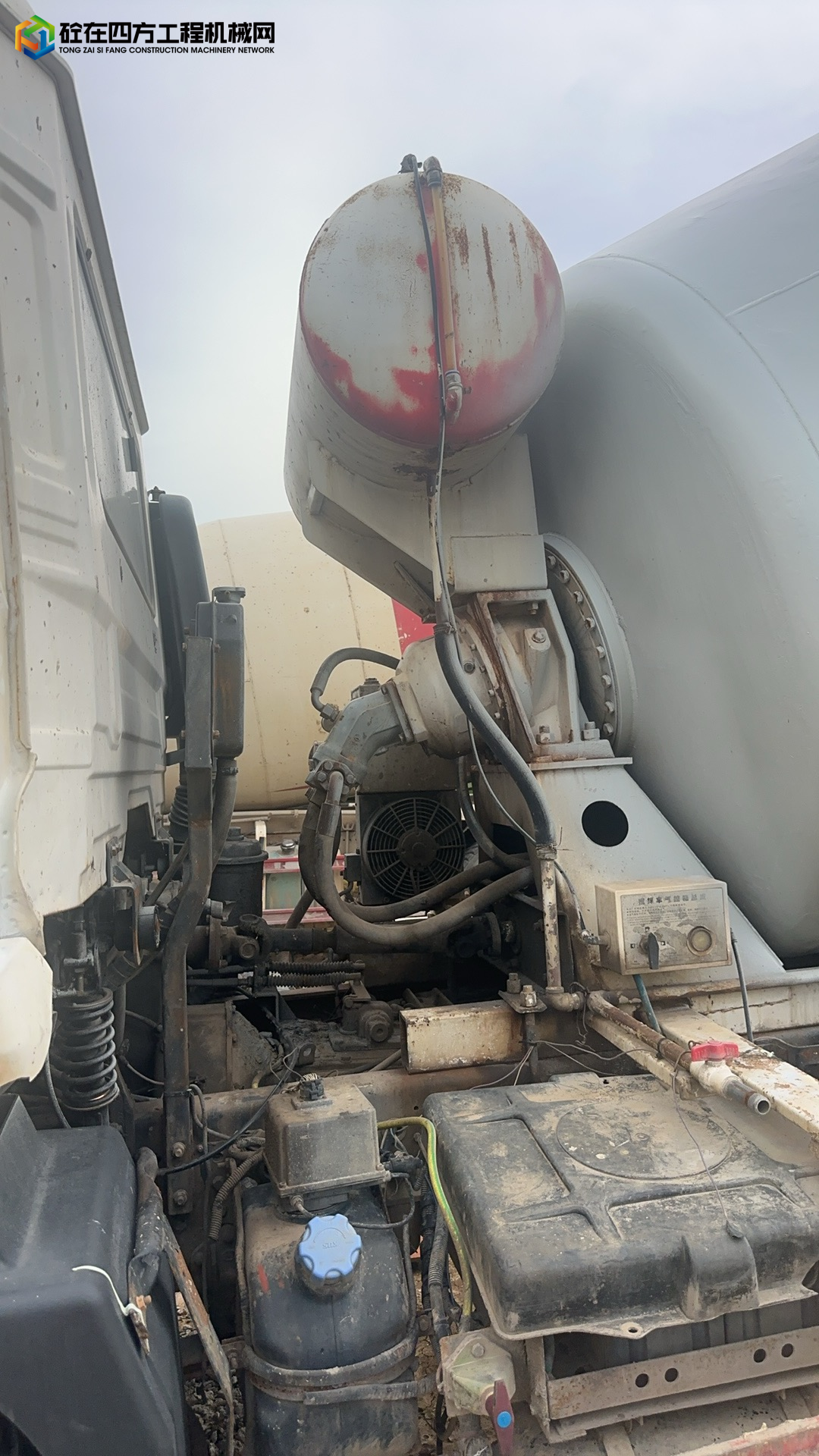 https://images.tongzsf.com/tong/truck_machine/20250808/16895bfc61eba3.jpg