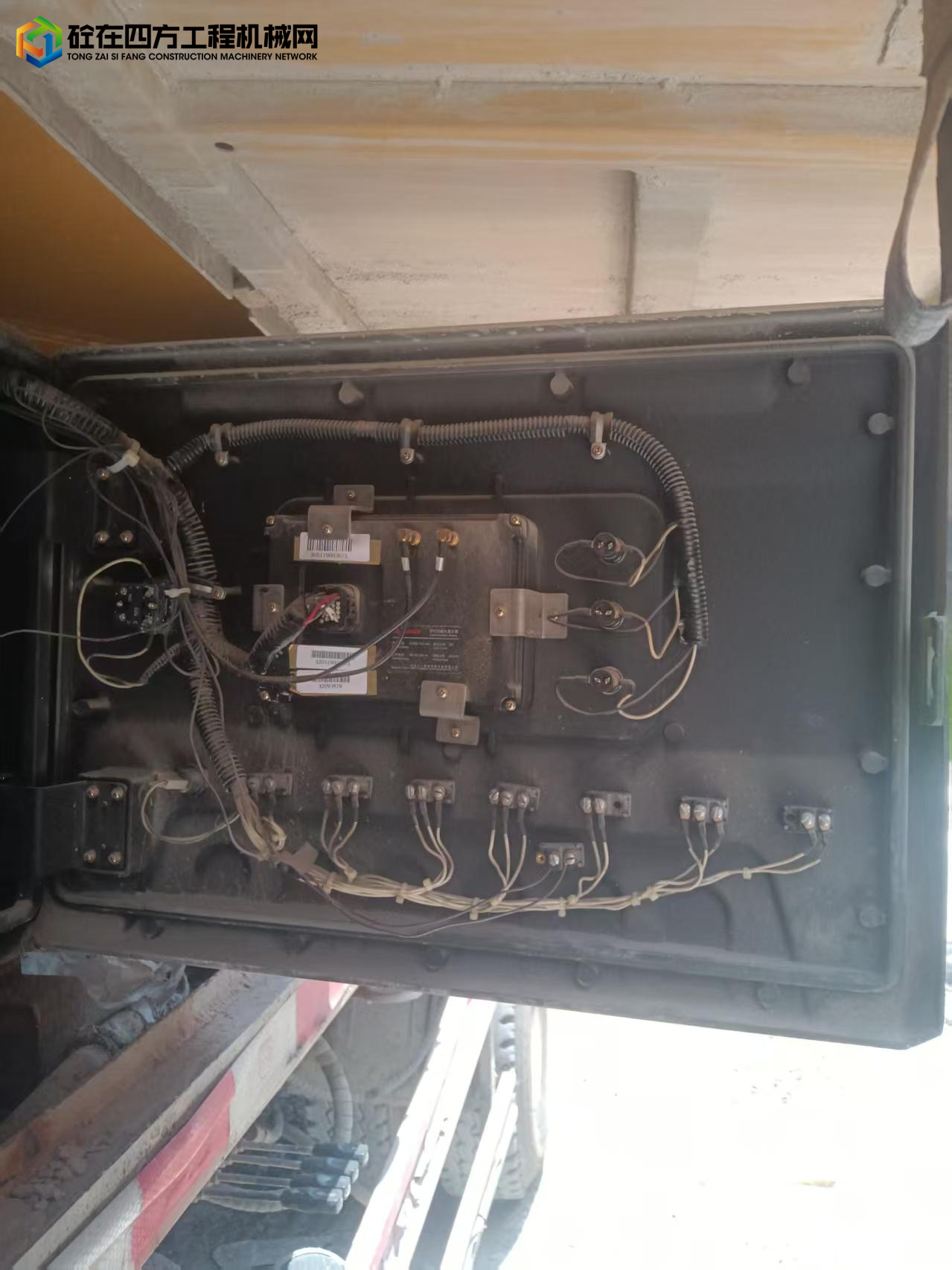 https://images.tongzsf.com/tong/truck_machine/20250811/16899487562b94.jpg