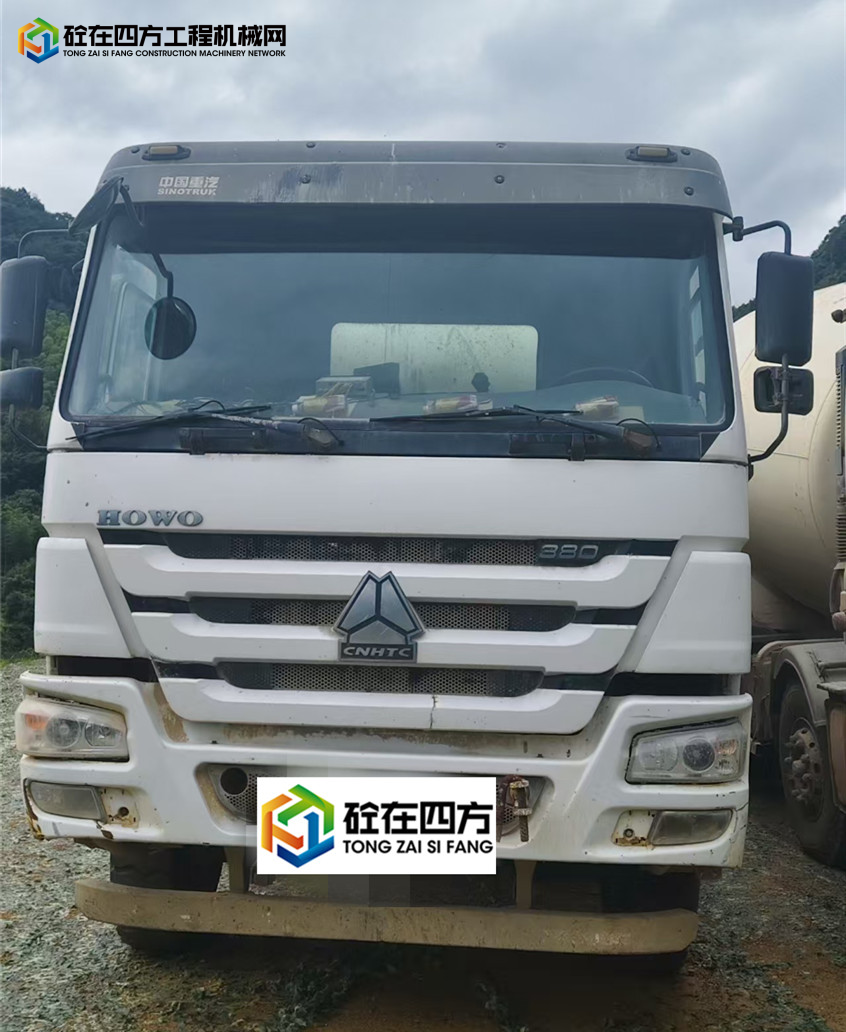 https://images.tongzsf.com/tong/truck_machine/20250812/1689a9d3ba4168.jpg