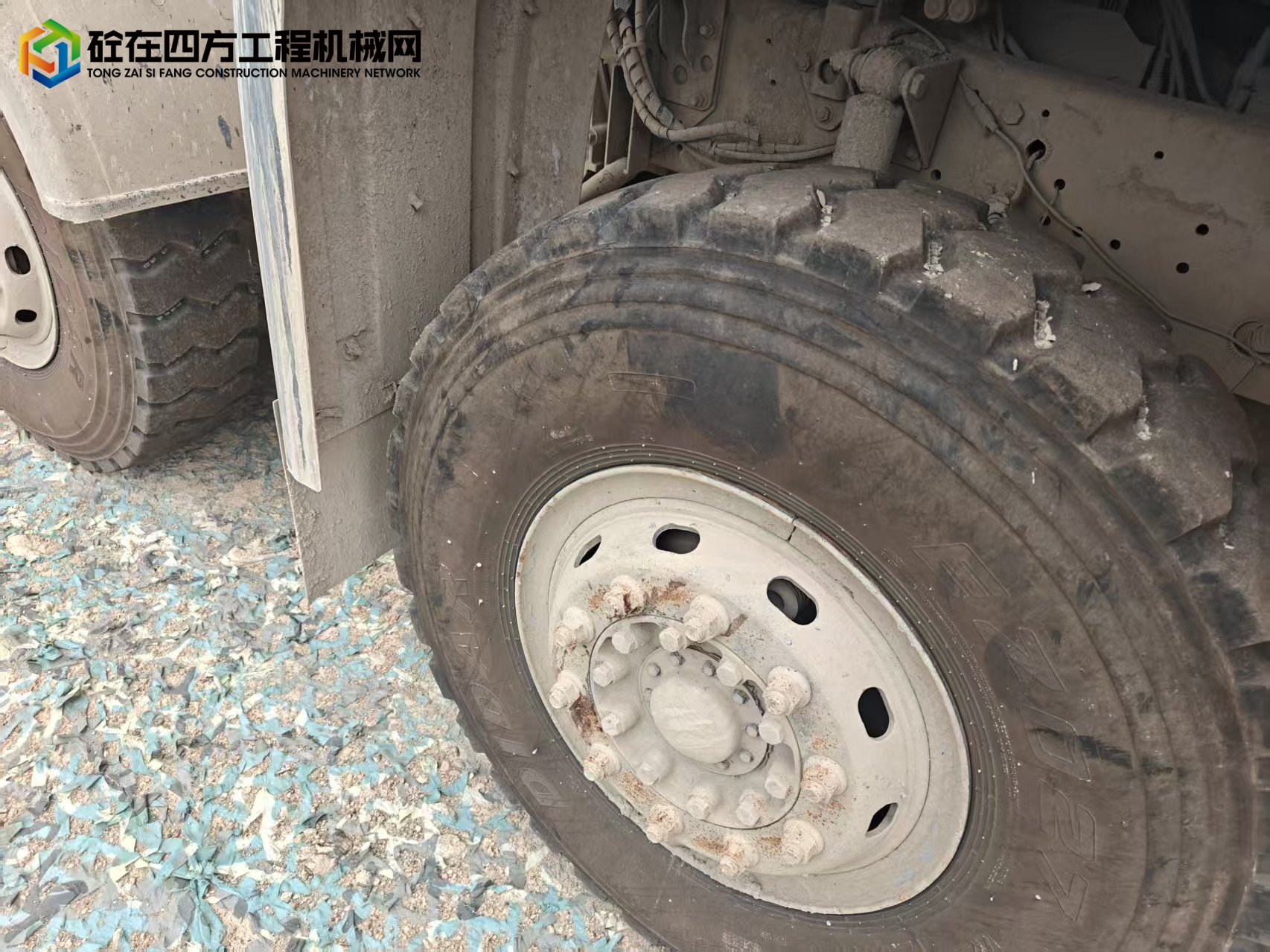 https://images.tongzsf.com/tong/truck_machine/20250812/1689a9d61d17b5.jpg