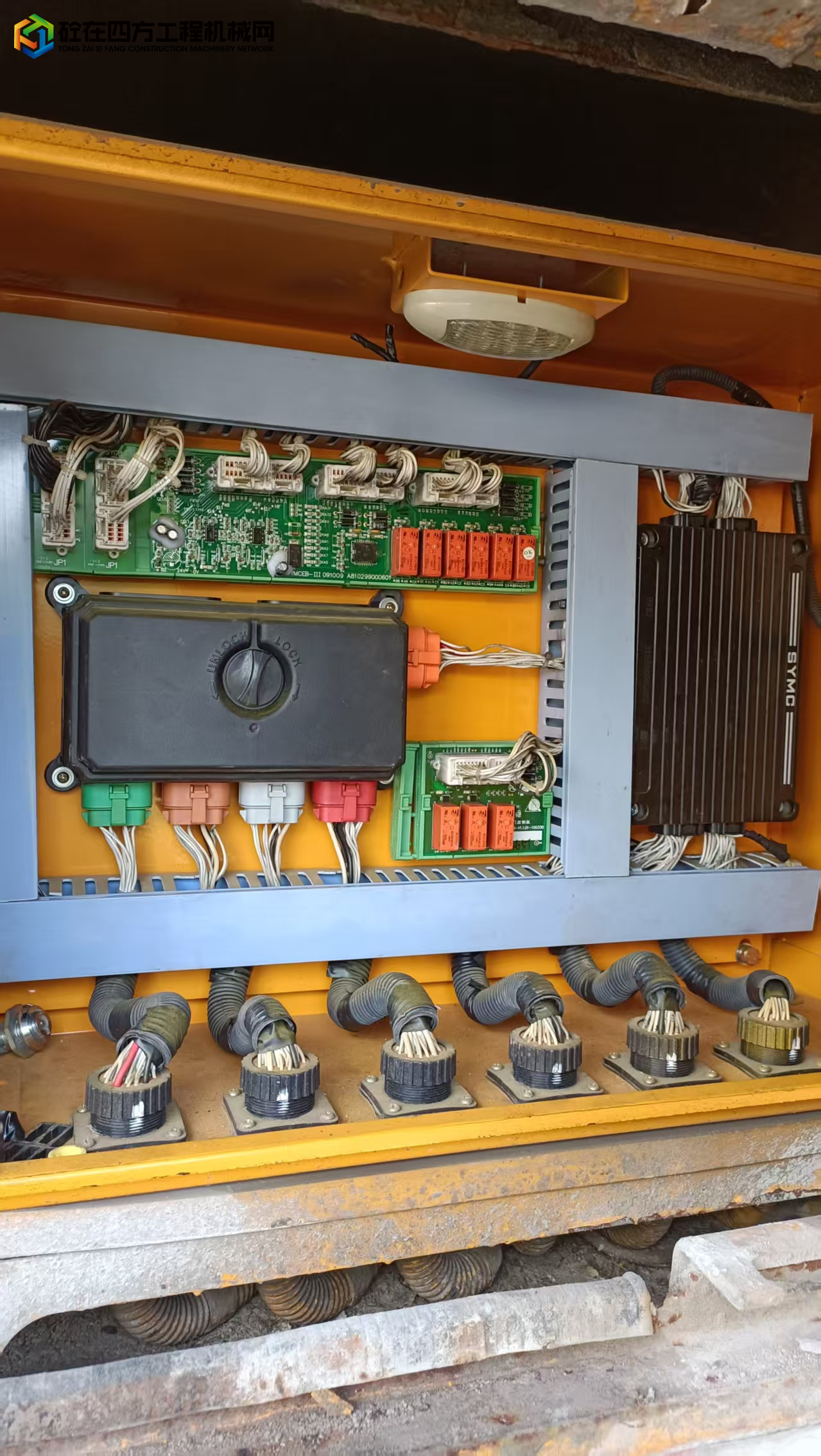 https://images.tongzsf.com/tong/truck_machine/20250814/1689d48afd6ec7.jpg
