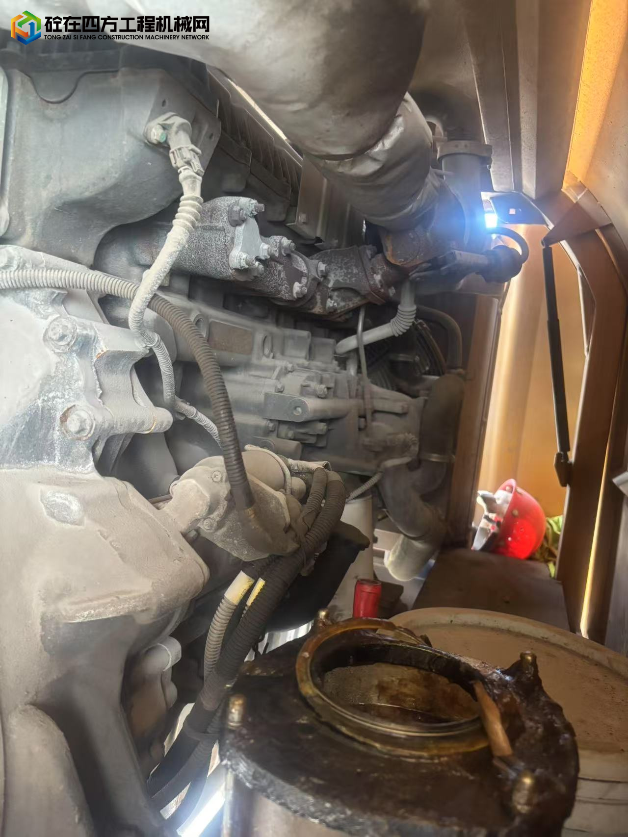 https://images.tongzsf.com/tong/truck_machine/20250814/1689daa65f3673.jpg
