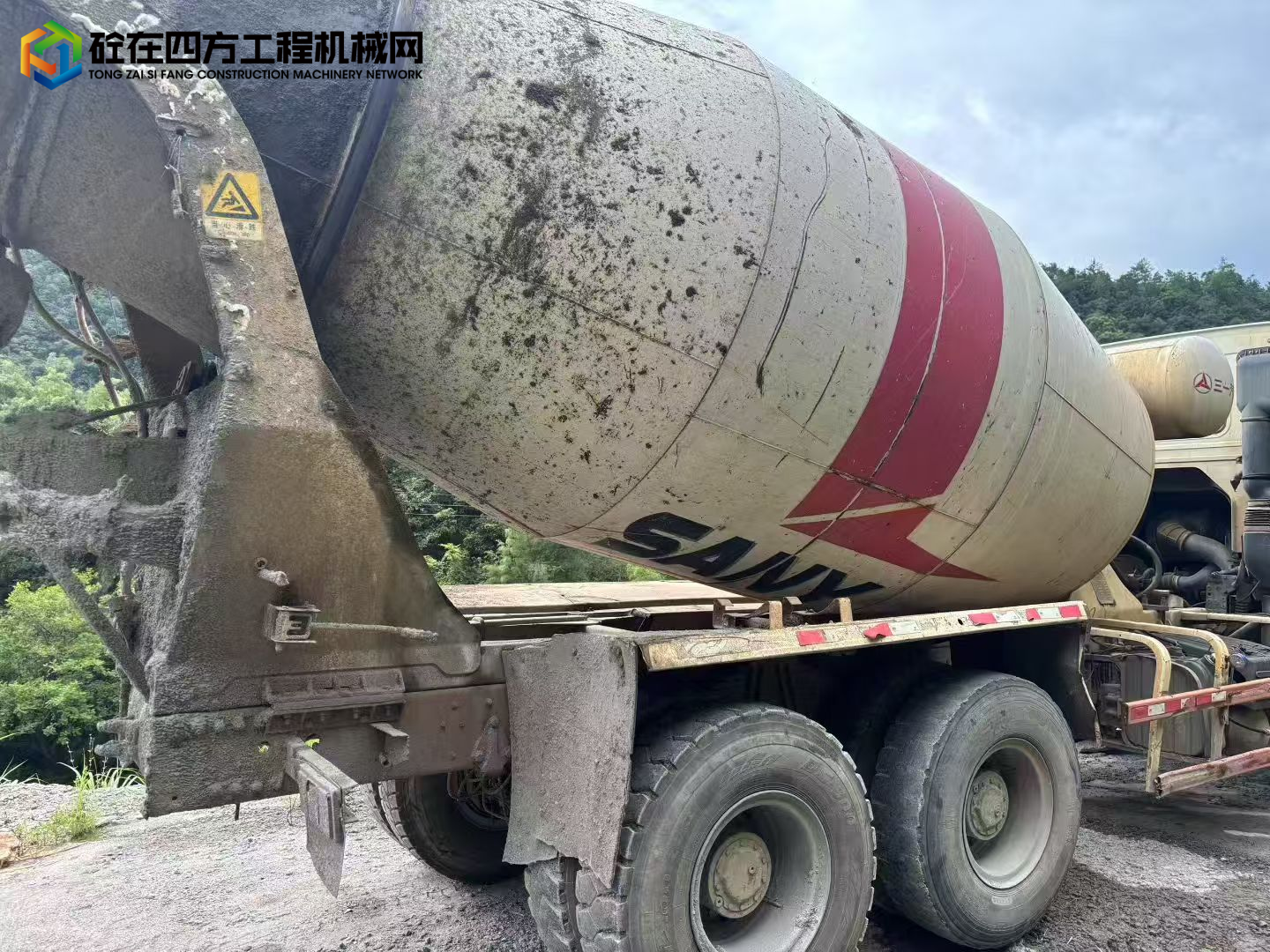 https://images.tongzsf.com/tong/truck_machine/20250815/1689e9f107023e.jpg