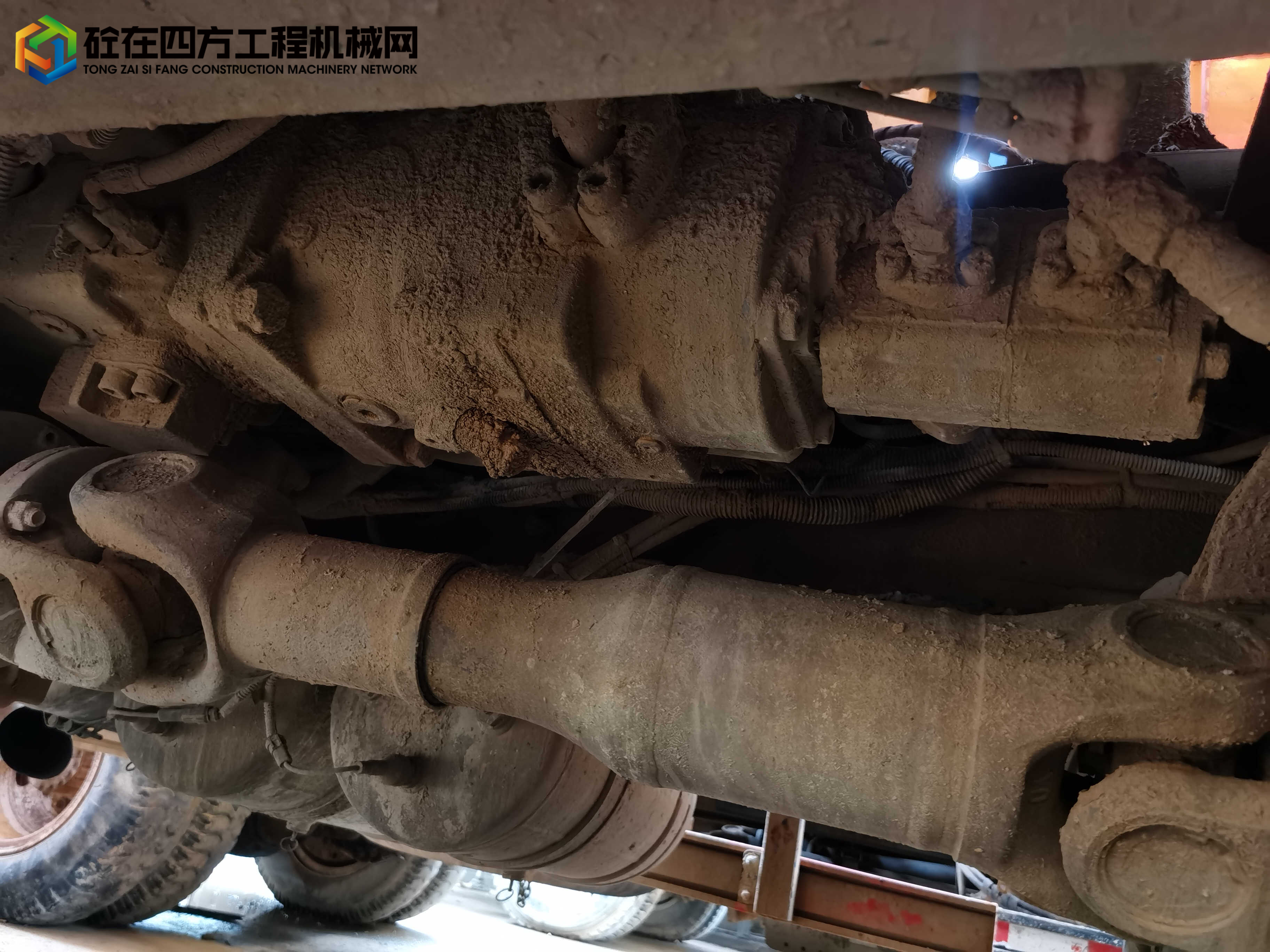 https://images.tongzsf.com/tong/truck_machine/20250815/1689ea00c335fa.jpg