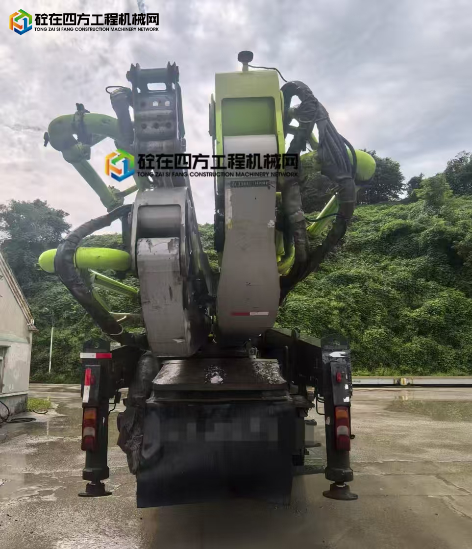 https://images.tongzsf.com/tong/truck_machine/20250818/168a28cc13e2e0.jpg