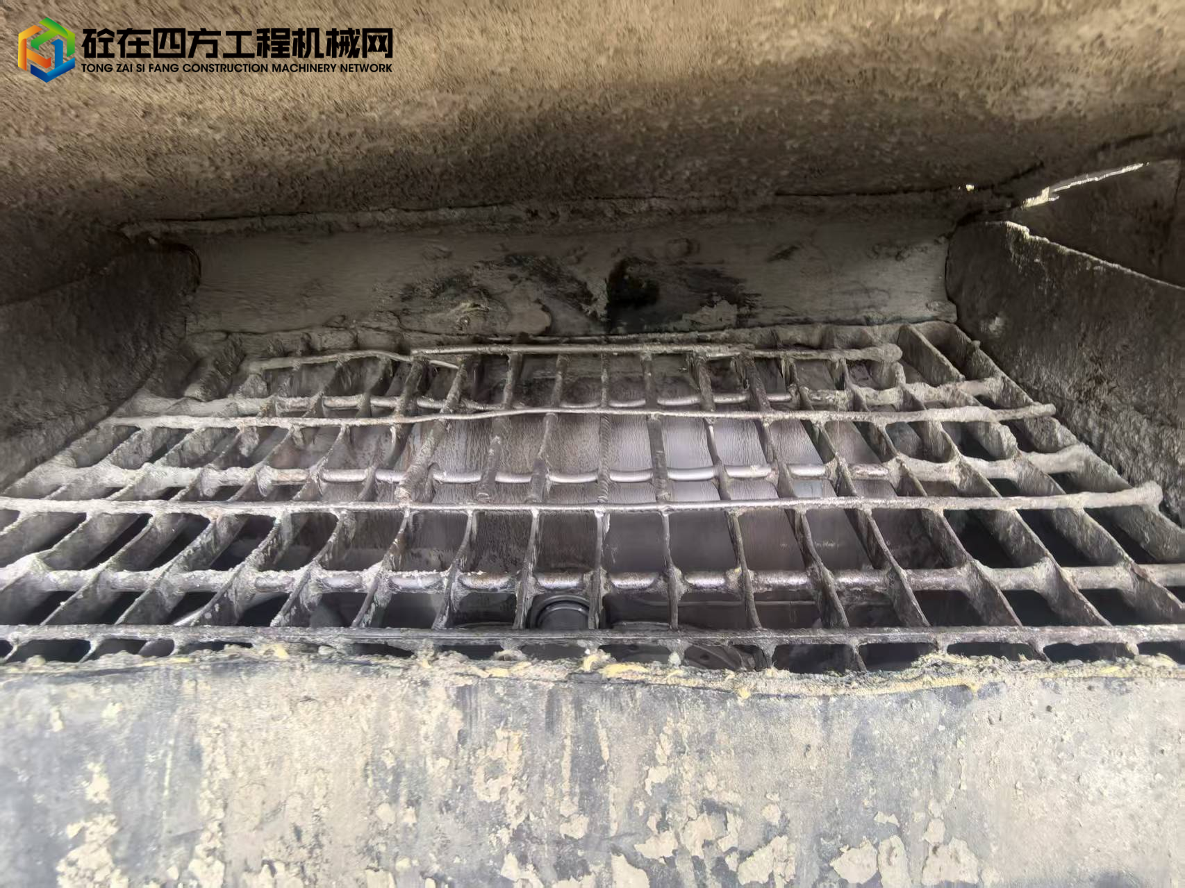https://images.tongzsf.com/tong/truck_machine/20250818/168a28cc3e7400.jpg