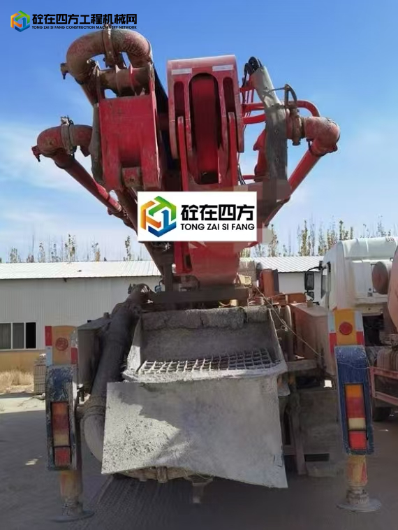https://images.tongzsf.com/tong/truck_machine/20250818/168a2bf8d0d3b5.jpg