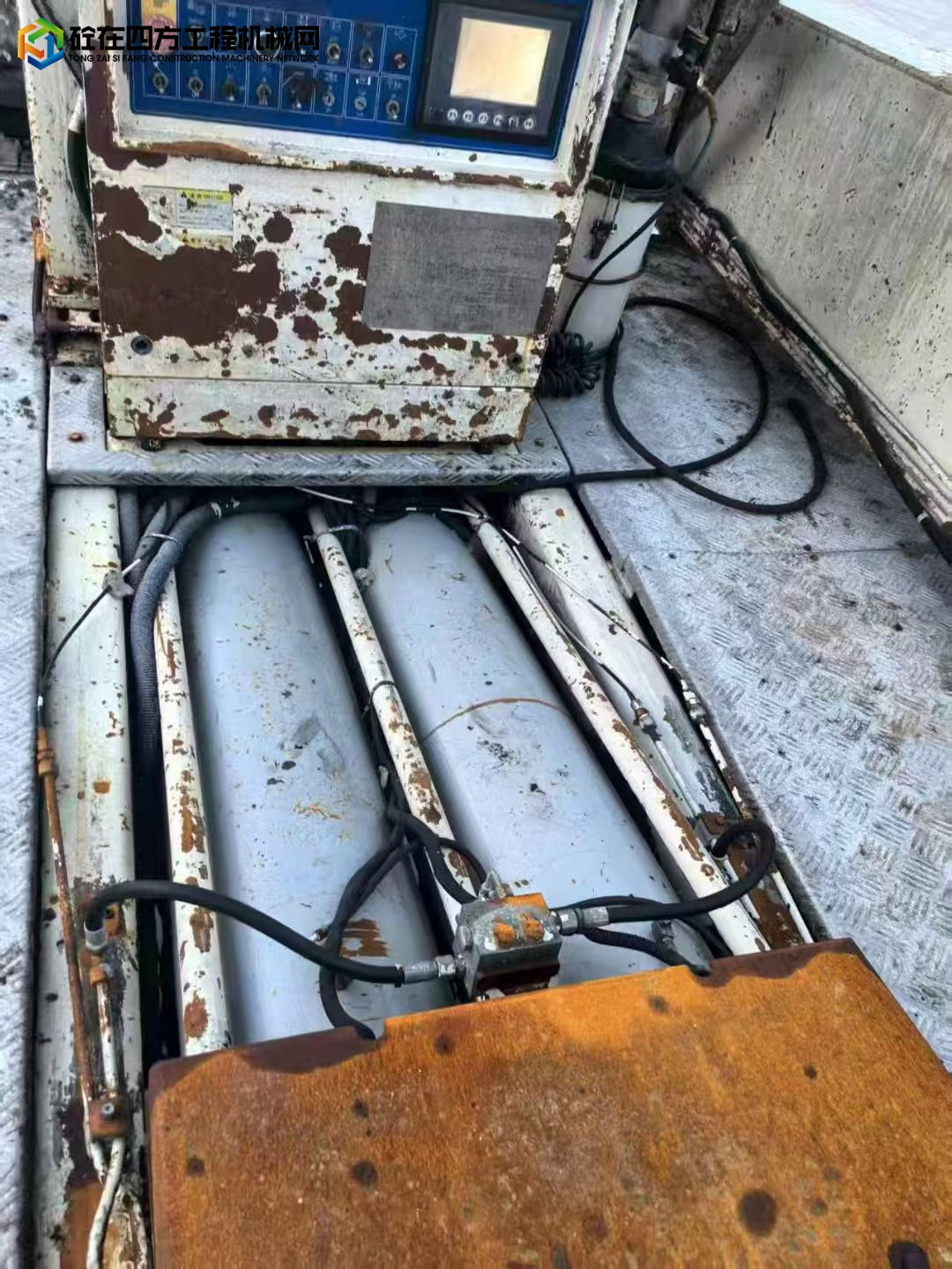 https://images.tongzsf.com/tong/truck_machine/20250819/168a3e70205d6e.jpg