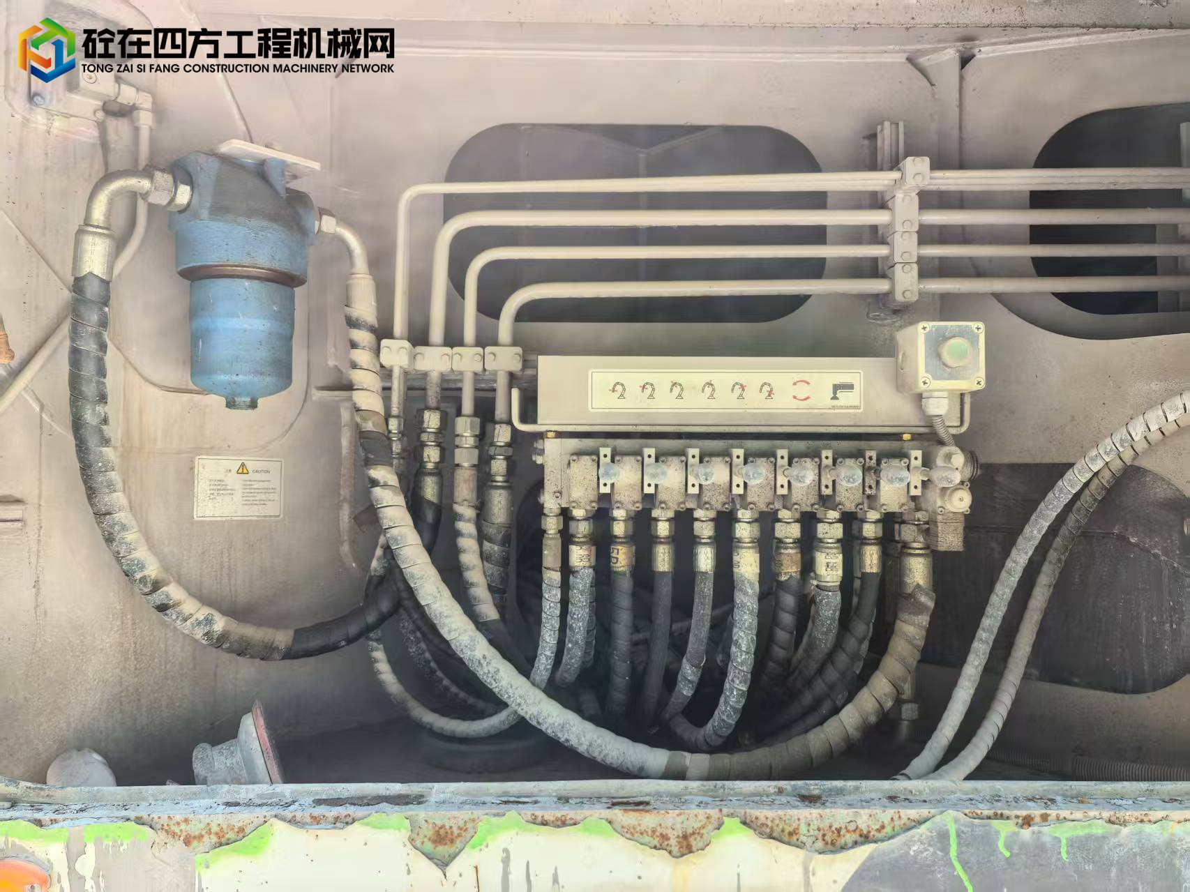https://images.tongzsf.com/tong/truck_machine/20250819/168a41d16844c8.jpg