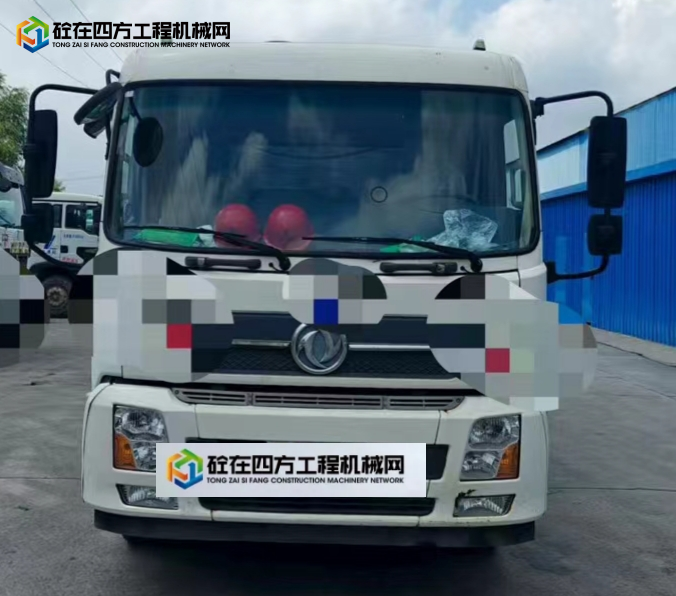 https://images.tongzsf.com/tong/truck_machine/20250821/168a68671bd0a1.jpg