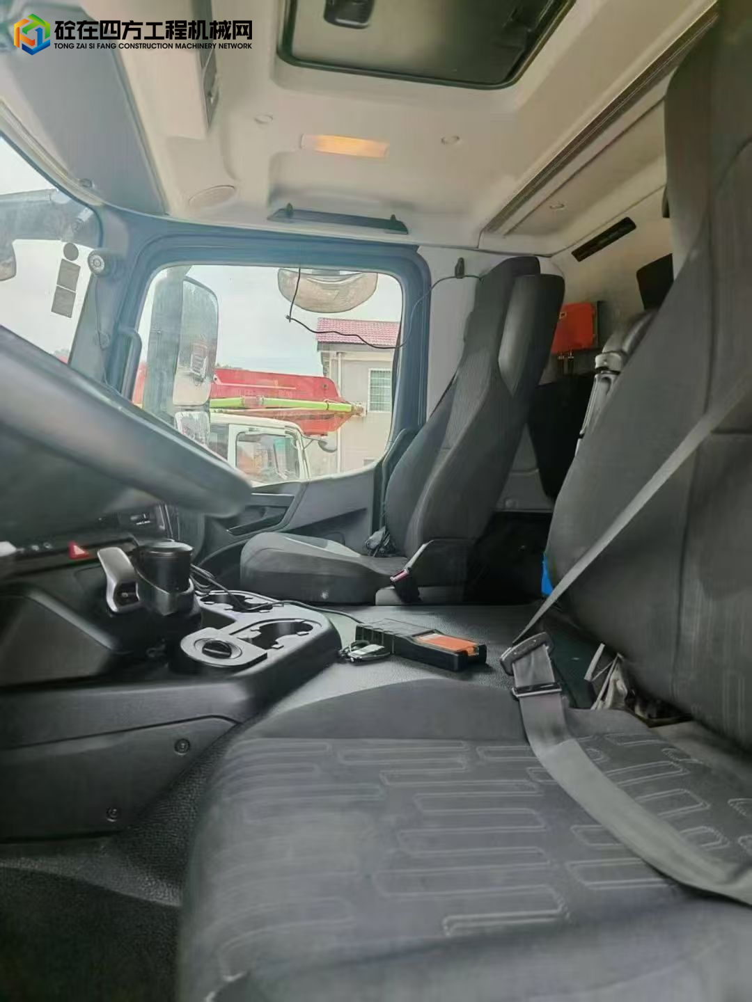 https://images.tongzsf.com/tong/truck_machine/20250821/168a6b216806c9.jpg