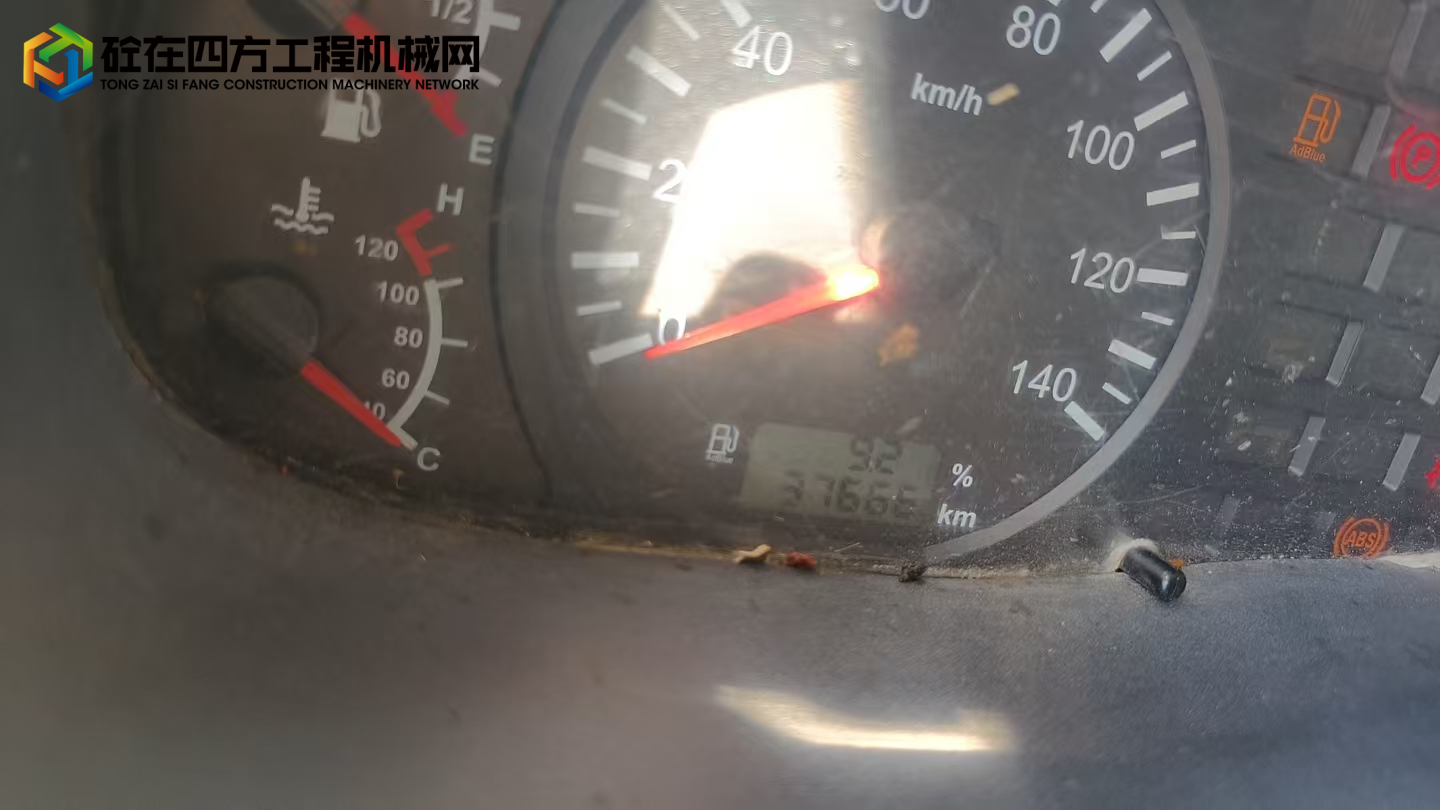https://images.tongzsf.com/tong/truck_machine/20250822/168a83f0410bf9.jpg