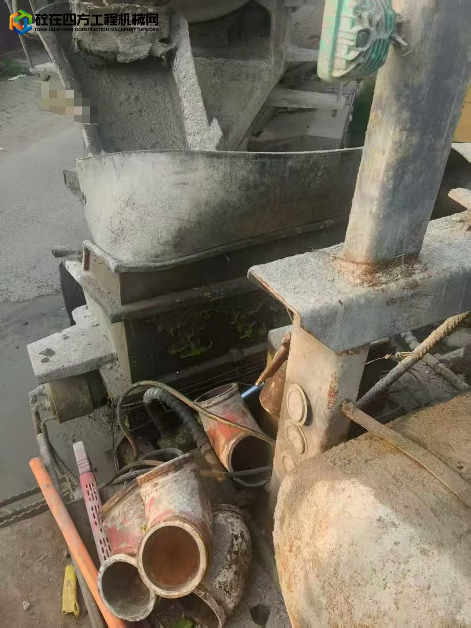 https://images.tongzsf.com/tong/truck_machine/20250825/168ac00429d003.jpg