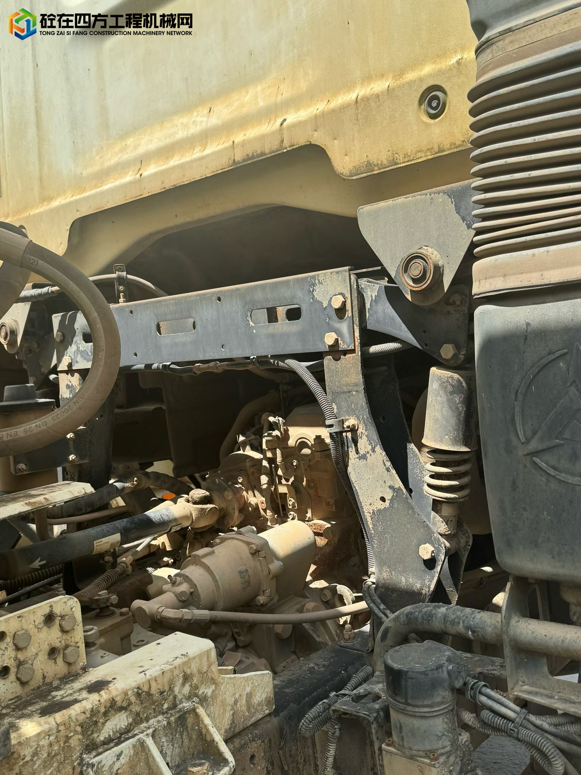 https://images.tongzsf.com/tong/truck_machine/20250825/168ac06e5d8a2a.jpg