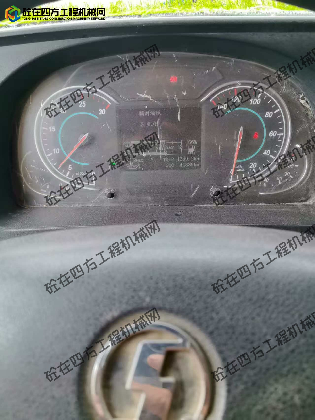 https://images.tongzsf.com/tong/truck_machine/20250827/168aeaba220840.jpg