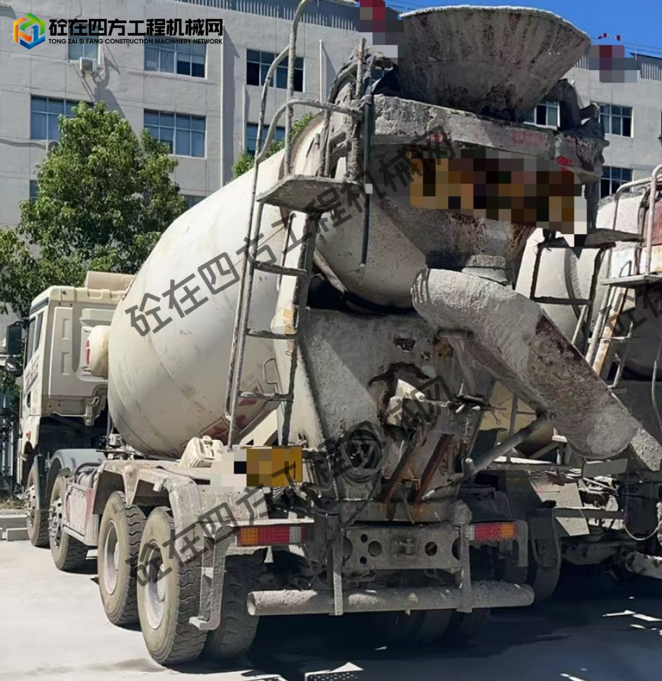 https://images.tongzsf.com/tong/truck_machine/20250828/168afb1d2dbb88.jpg
