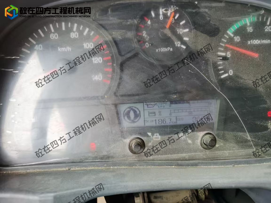 https://images.tongzsf.com/tong/truck_machine/20250828/168afbcf410090.jpg