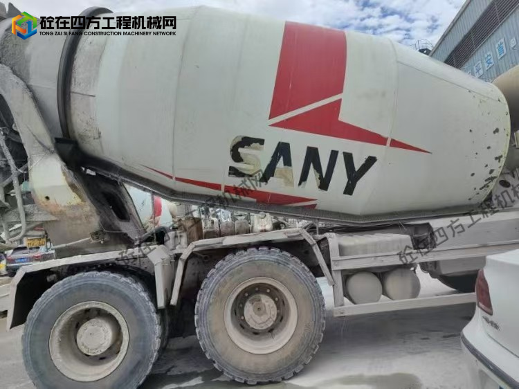 https://images.tongzsf.com/tong/truck_machine/20250904/168b960af7cff7.jpg