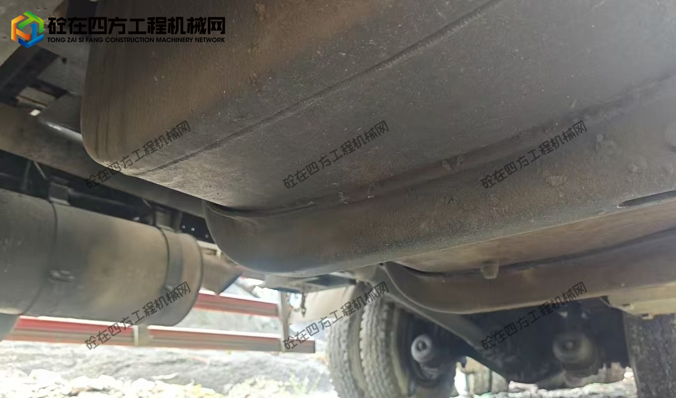 https://images.tongzsf.com/tong/truck_machine/20250905/168bab1fbd0bdd.jpg