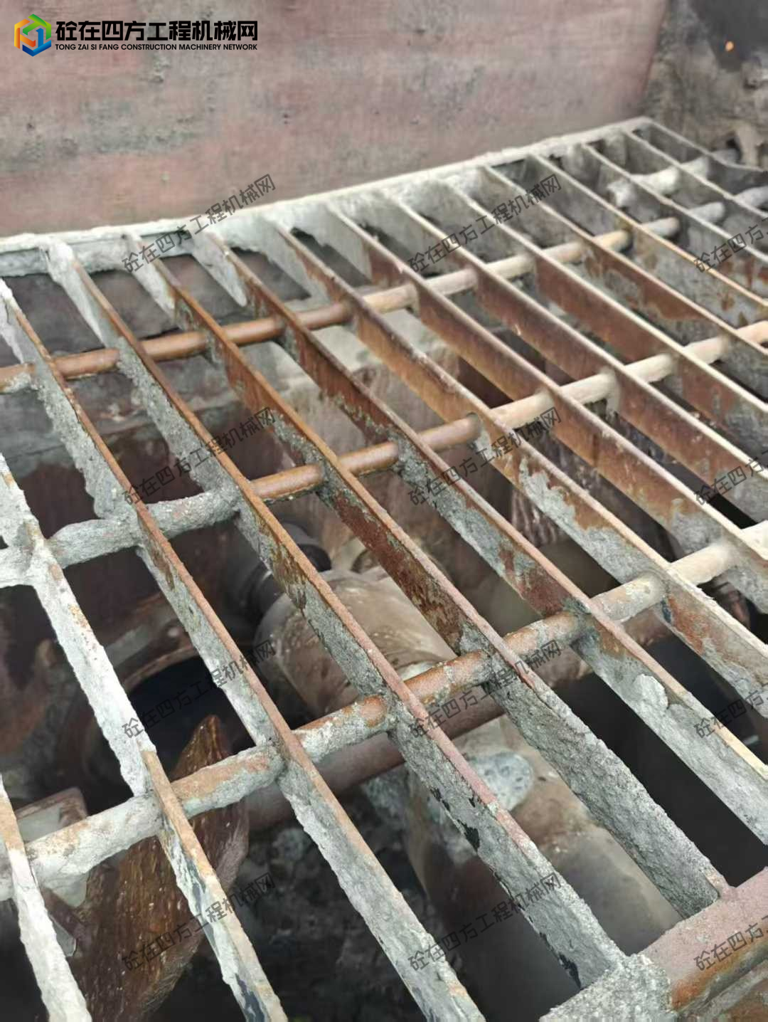 https://images.tongzsf.com/tong/truck_machine/20250905/168bab2ecc53ec.jpg