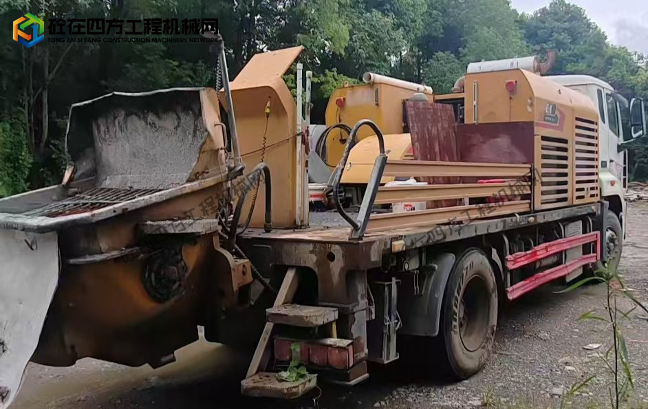 https://images.tongzsf.com/tong/truck_machine/20250906/168bb8d2445fe8.jpg