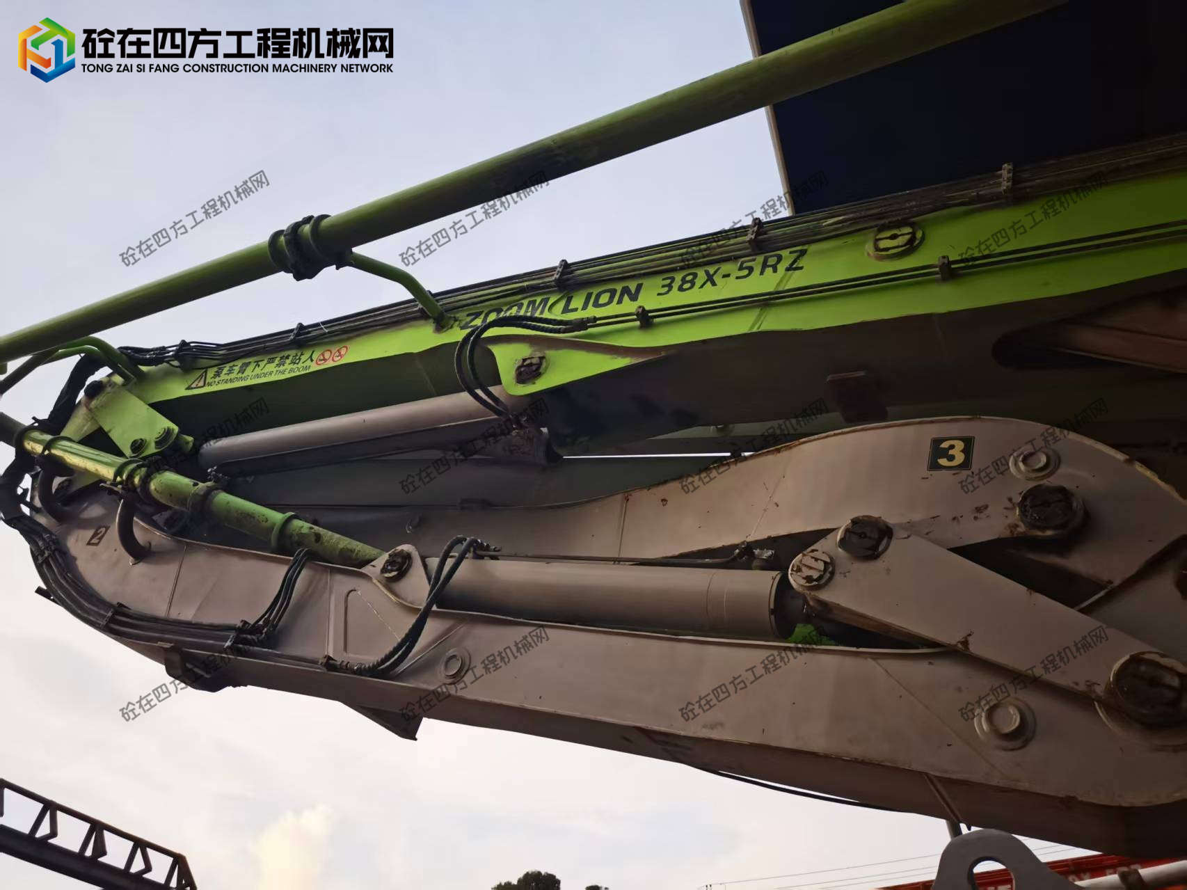 https://images.tongzsf.com/tong/truck_machine/20250907/168bcef60d45bf.jpg