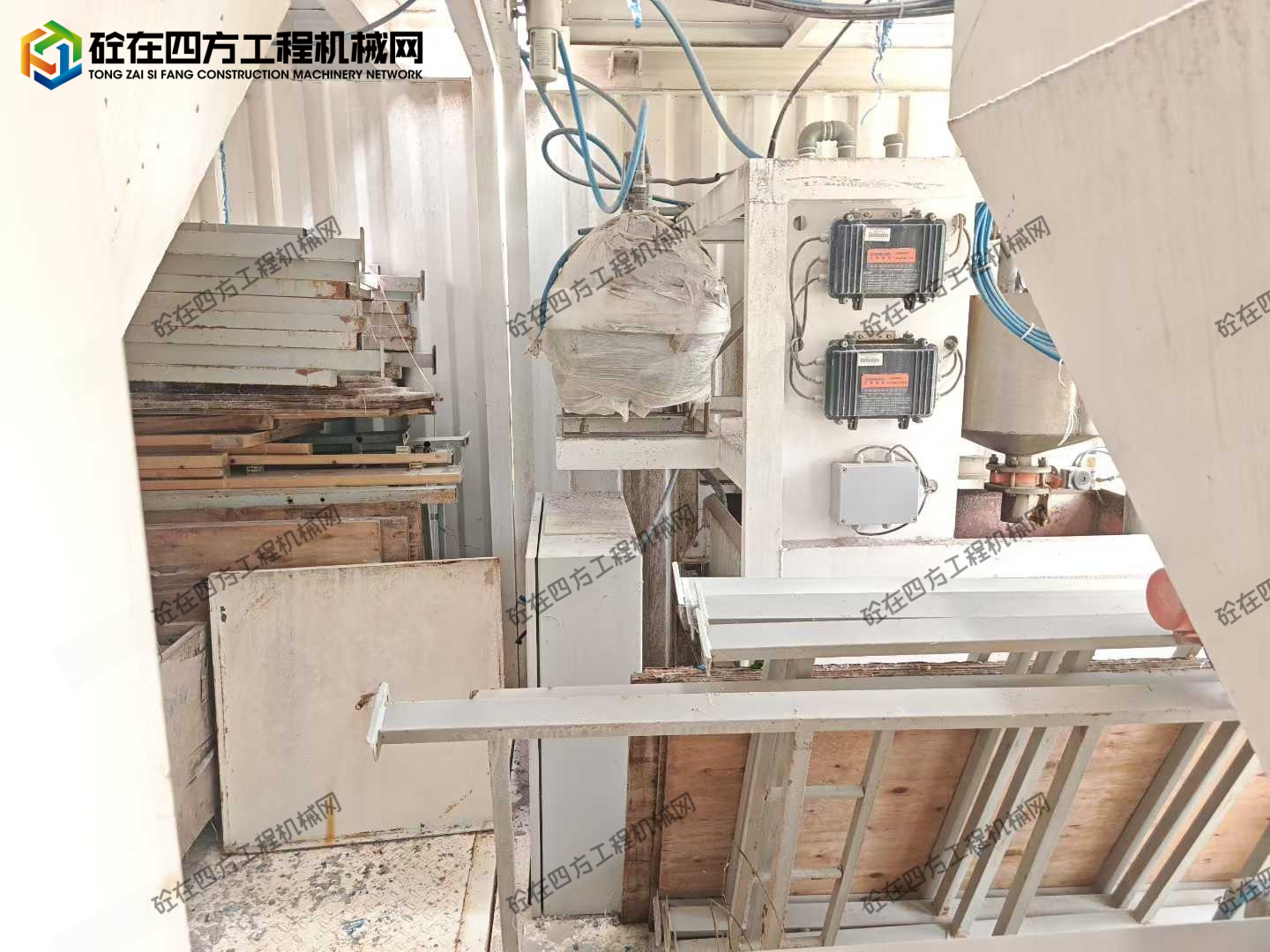 https://images.tongzsf.com/tong/truck_machine/20250908/168be55f902789.jpg