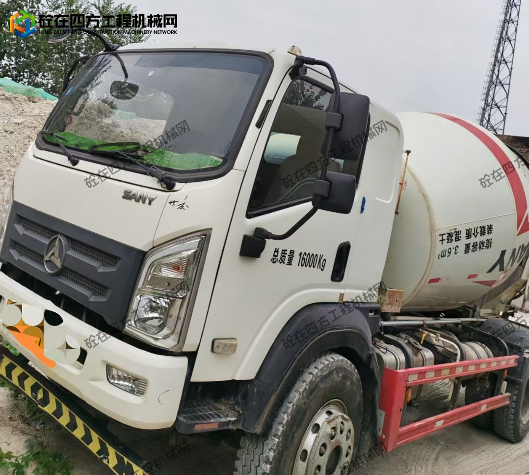 https://images.tongzsf.com/tong/truck_machine/20250908/168bedc0fa40e2.jpg